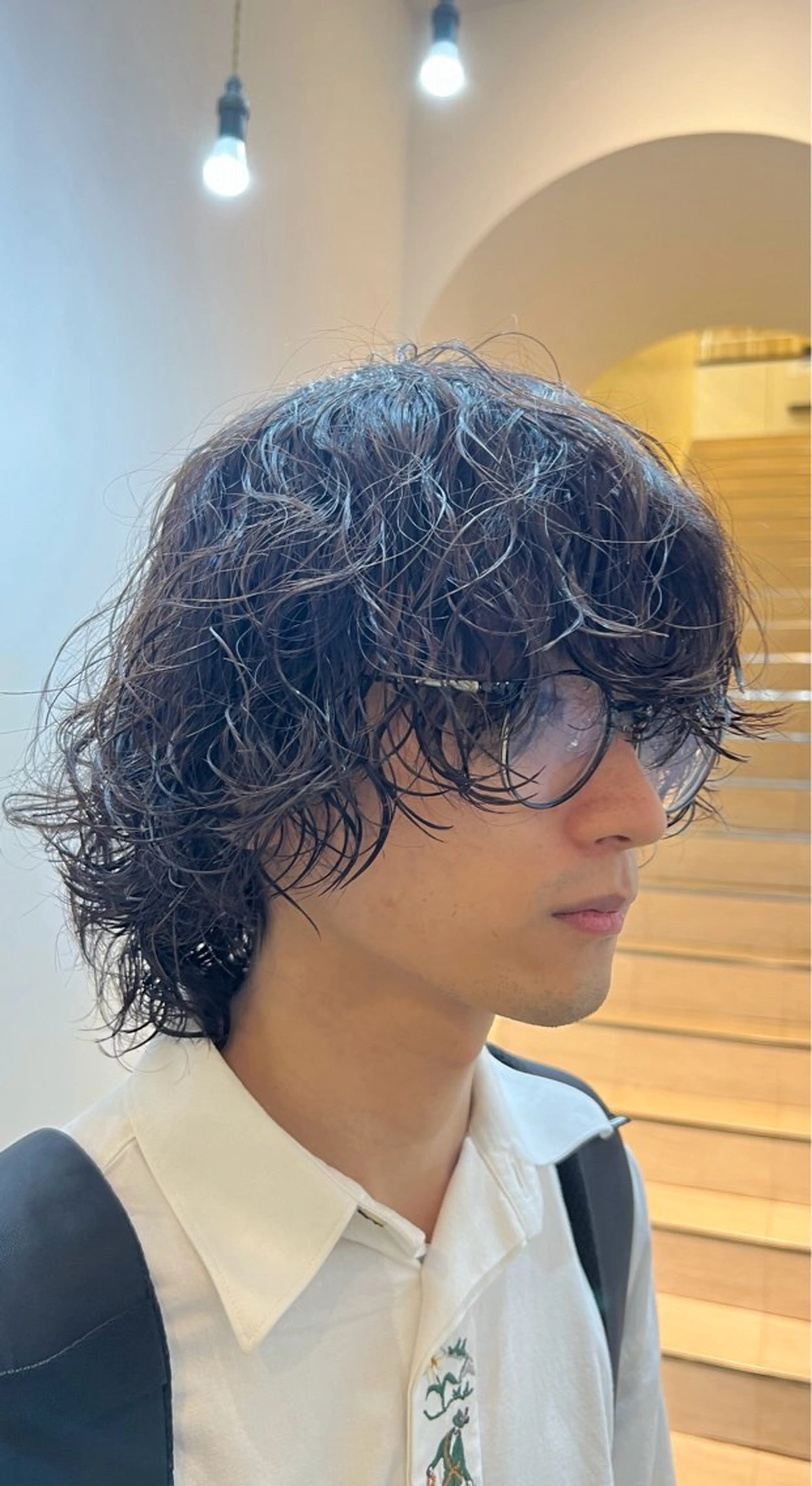 ミディアム メンズパーマ 岩成健志郎のヘアスタイル