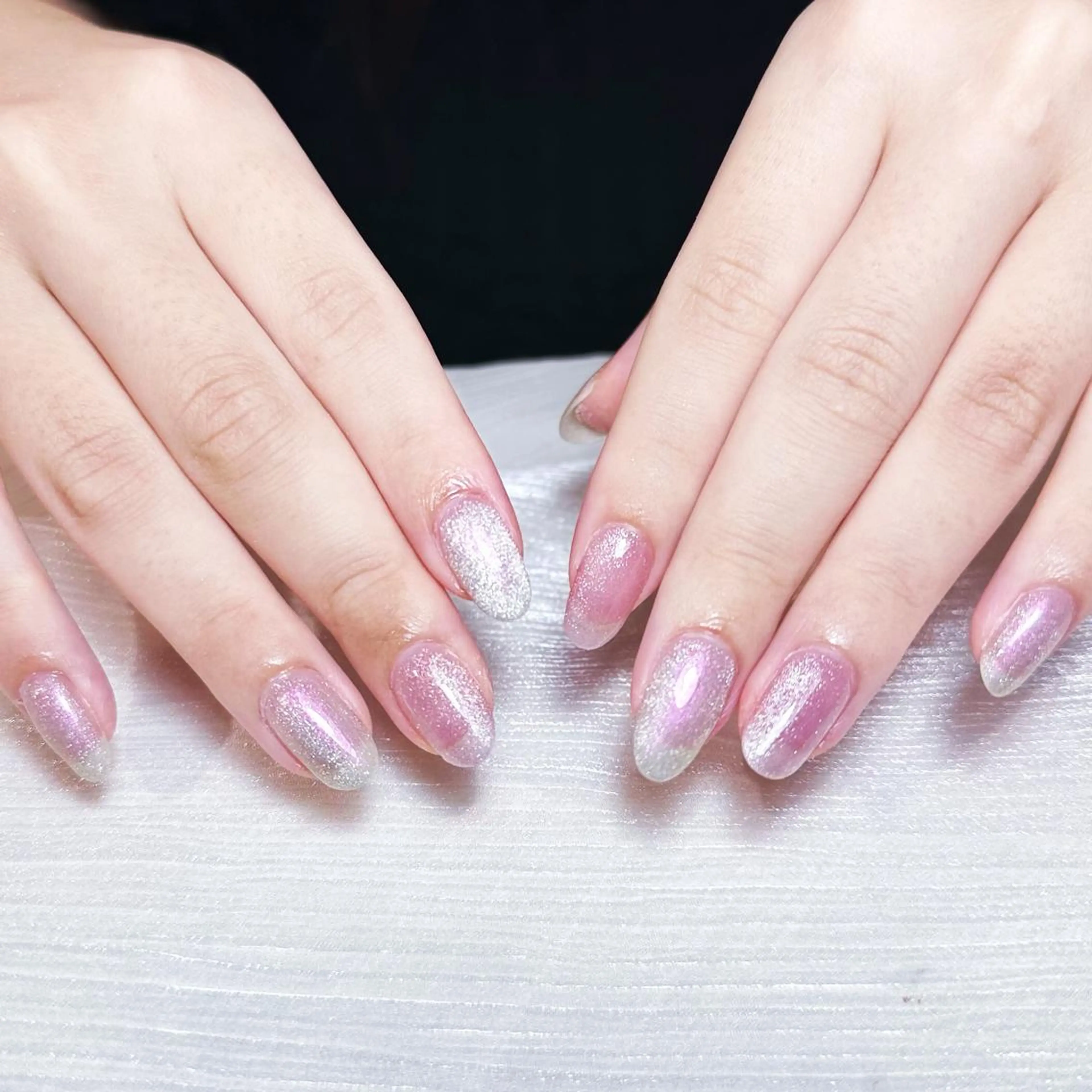 ネイル アートネイル オーロラネイル ガーリー キラキラネイル マグネットネイル ハンドネイル YOYO 💅のネイルデザイン