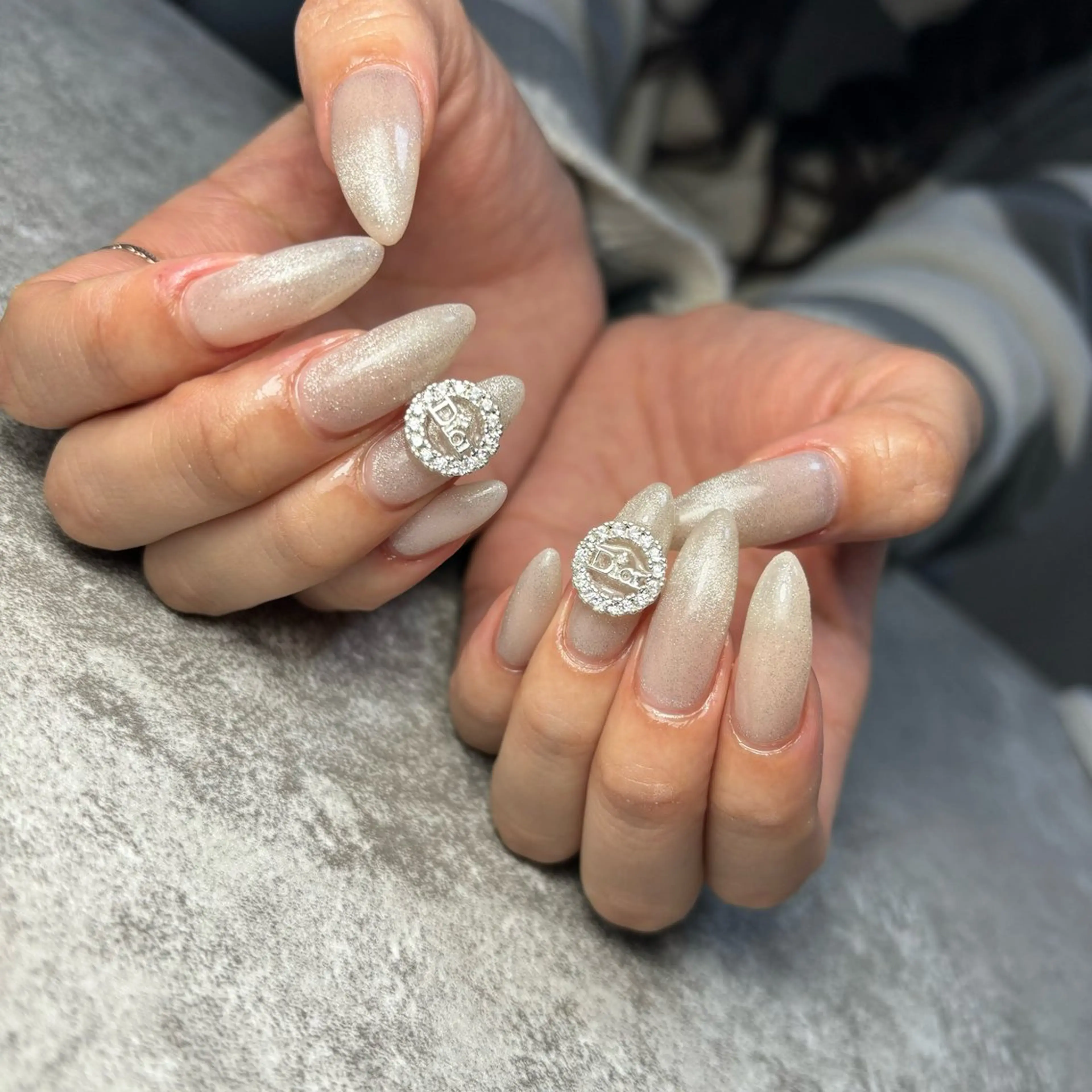 ネイル ハンドネイル n / ワンホン ニュアンスのネイルデザイン