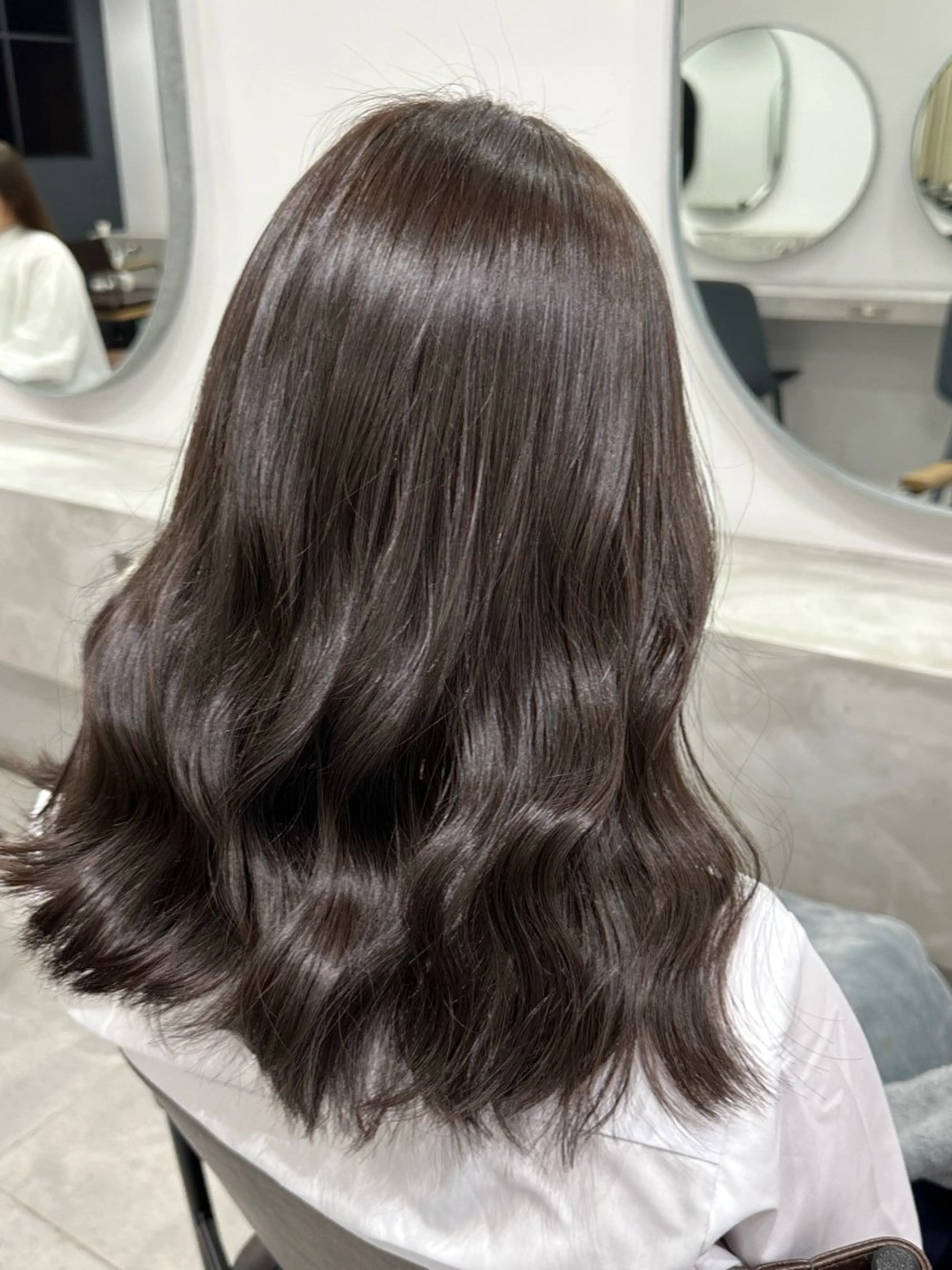 ミディアム カラー ヘアカラー トリートメント clan所属・志賀 海音のヘアスタイル