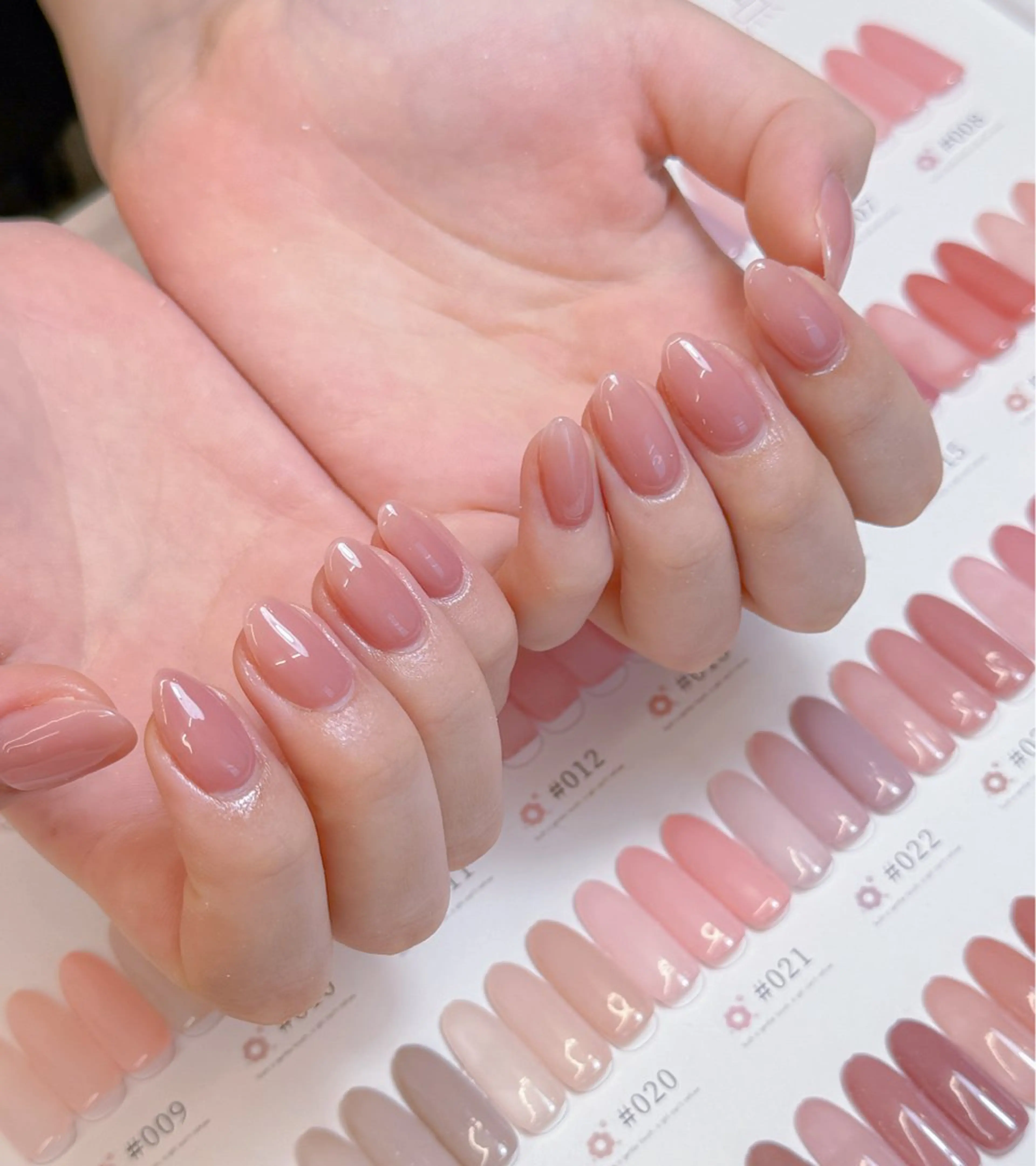 ネイル チークネイル 長さ出し フットネイル 韓国ネイル マグネットネイル Luxe Nailのネイルデザイン