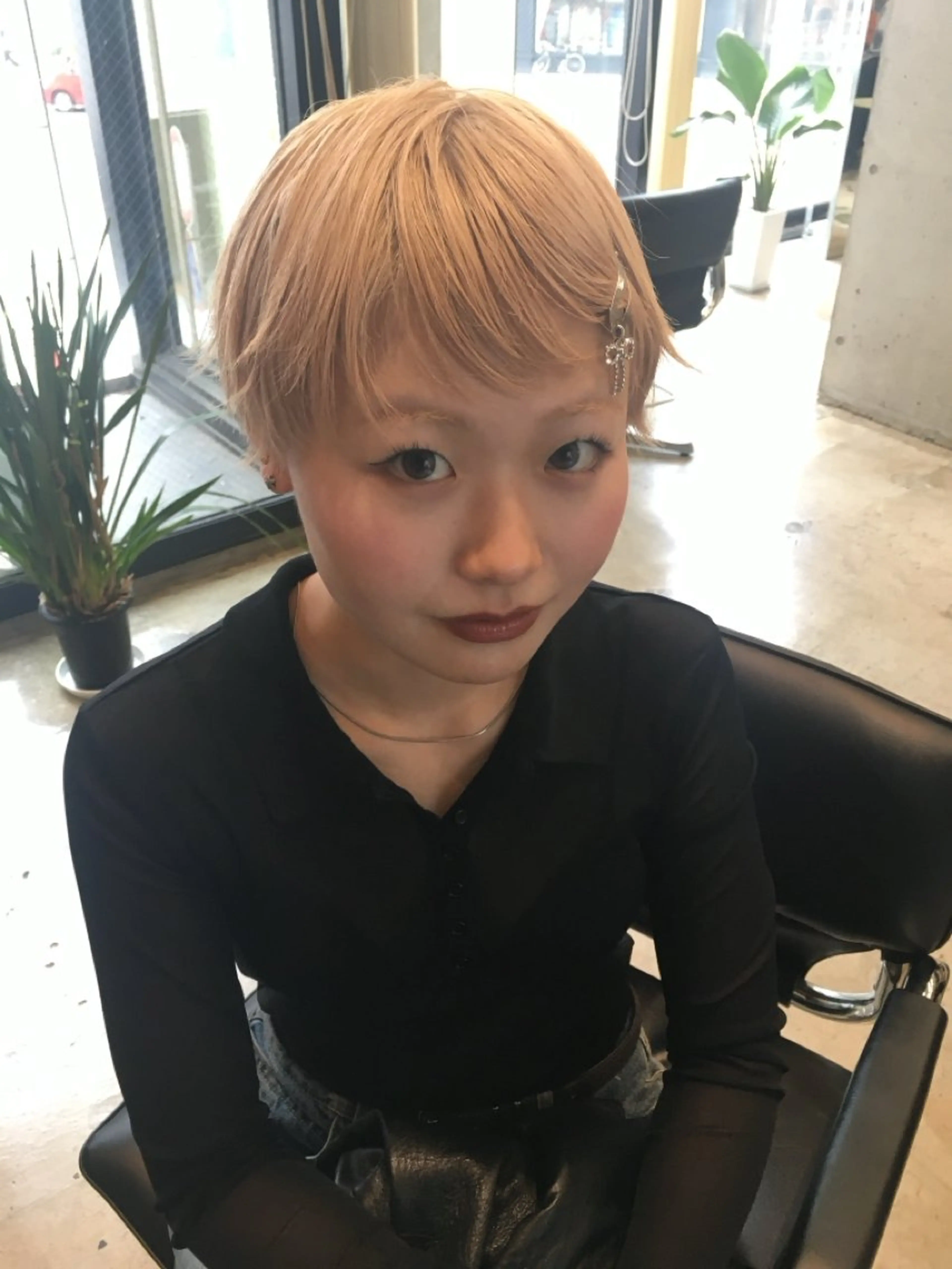 ショート カラー ヘアカラー KAAI ㅤのヘアスタイル