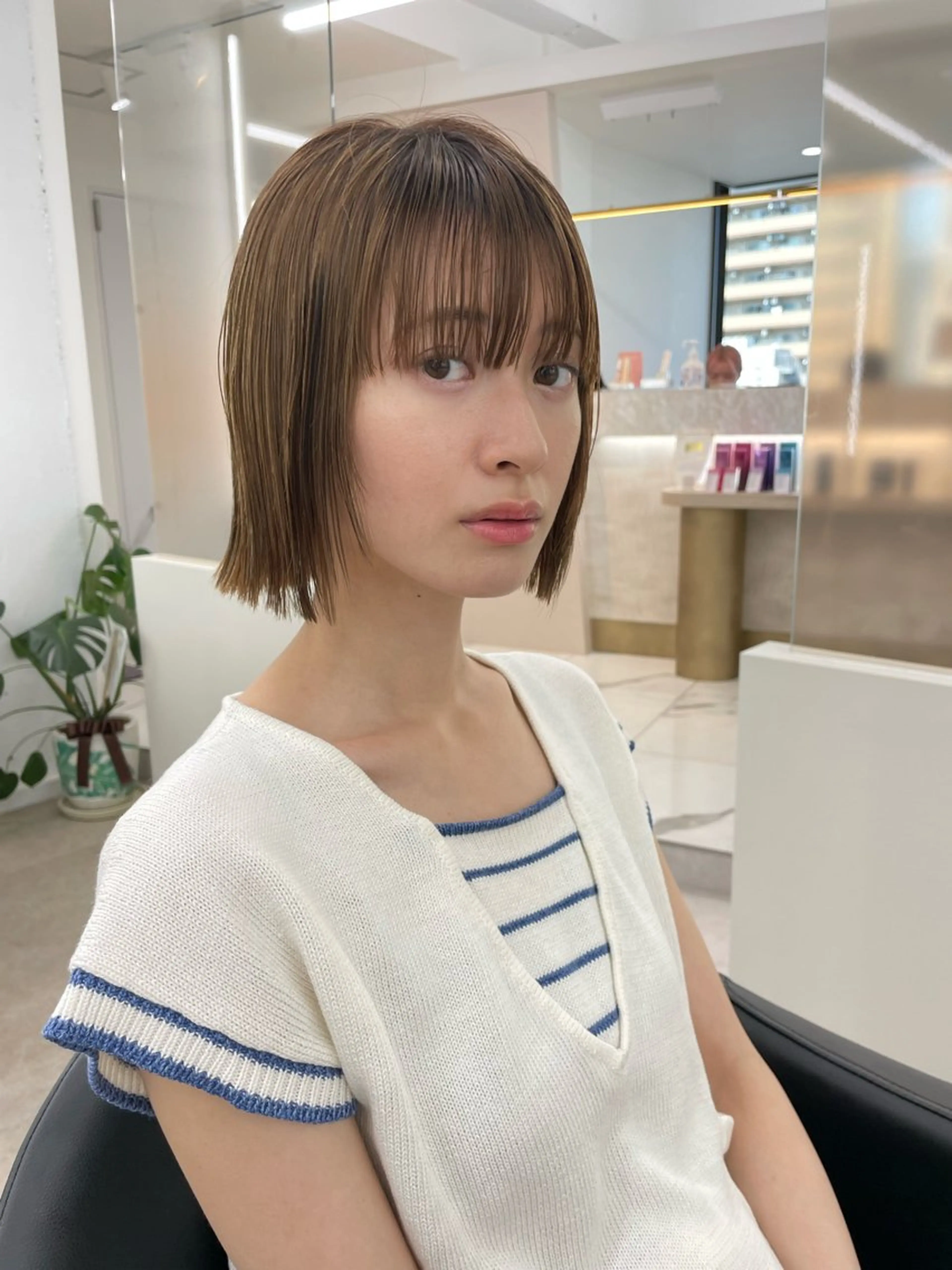 ショート ボブ 髪質改善 外ハネヘア ボブ顔周りカット honokaのヘアスタイル