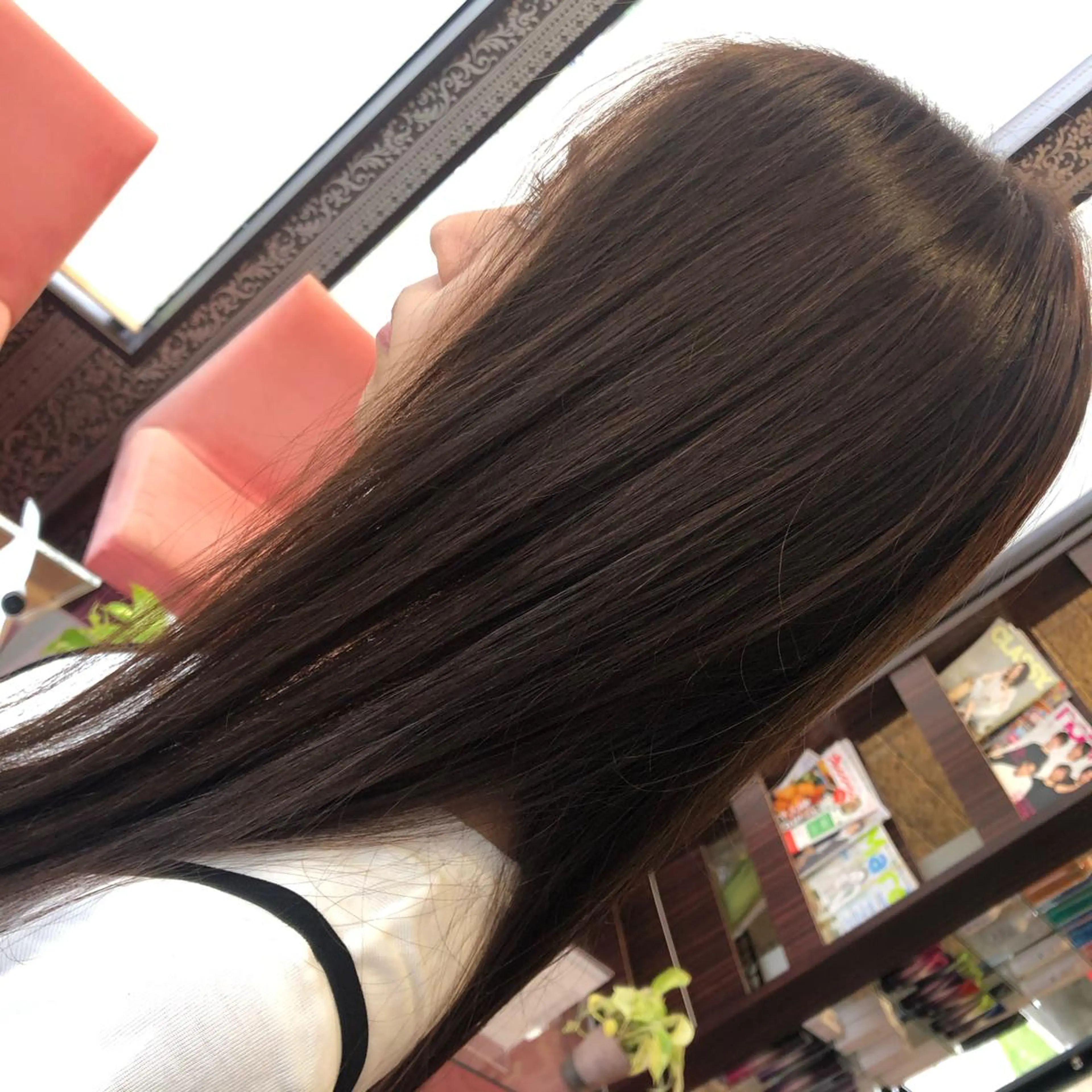 セミロング カラー 松永 果菜のヘアスタイル