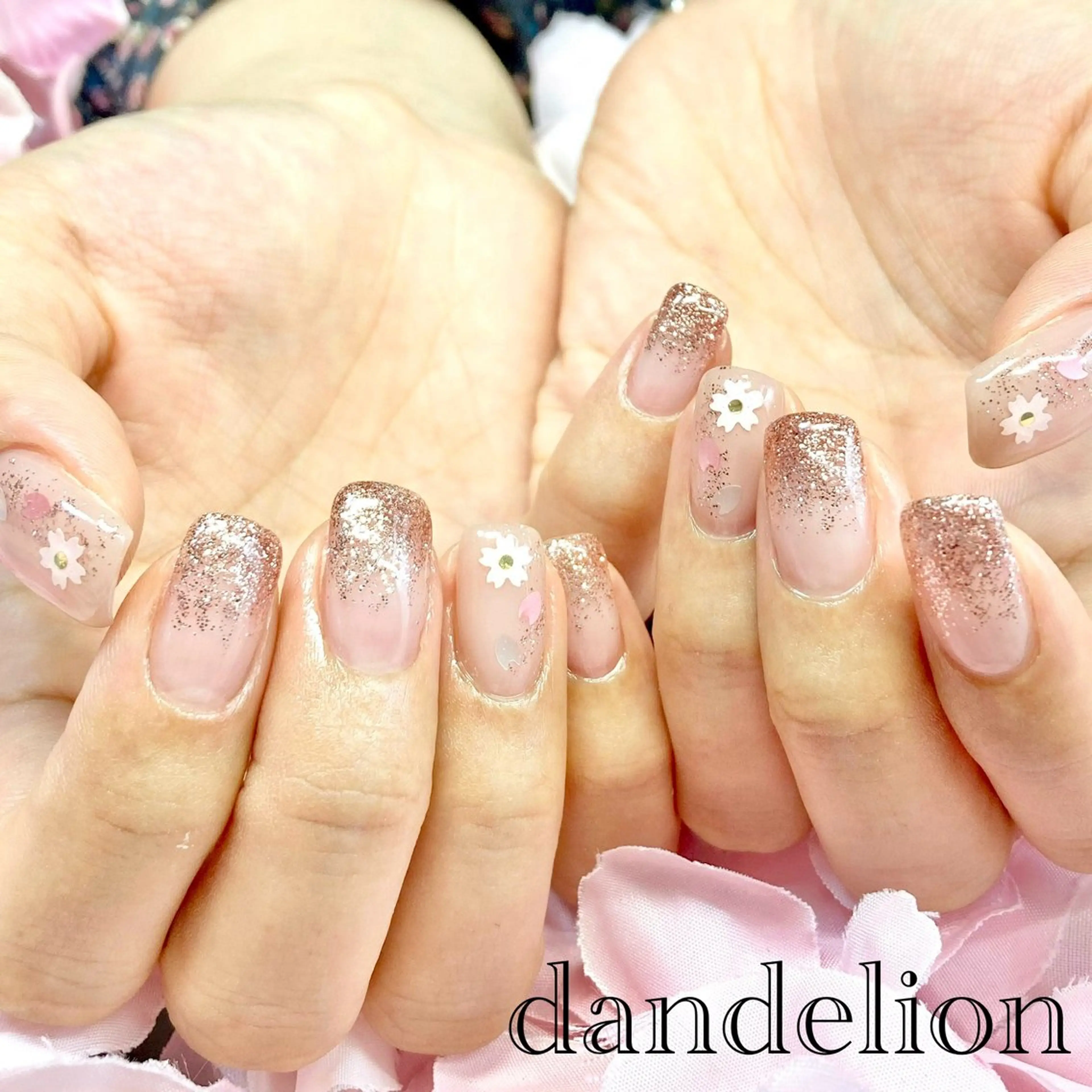 ネイル ハンドネイル ハンドケア dandelion ダンデライオンのネイルデザイン