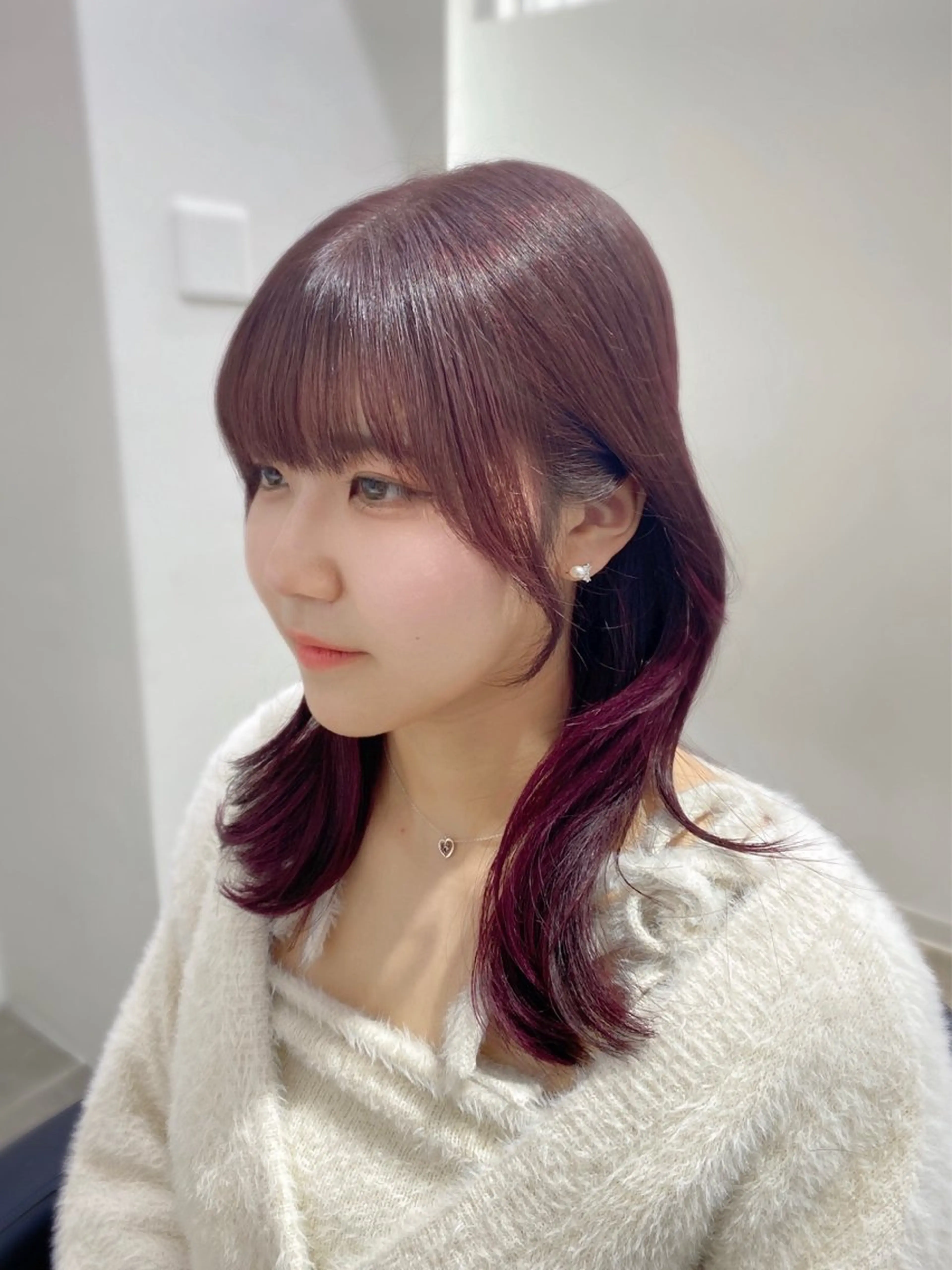 ミディアム カット ヘアカラー トリートメント YUZU🎀顔まわり ×レイヤーカットのヘアスタイル