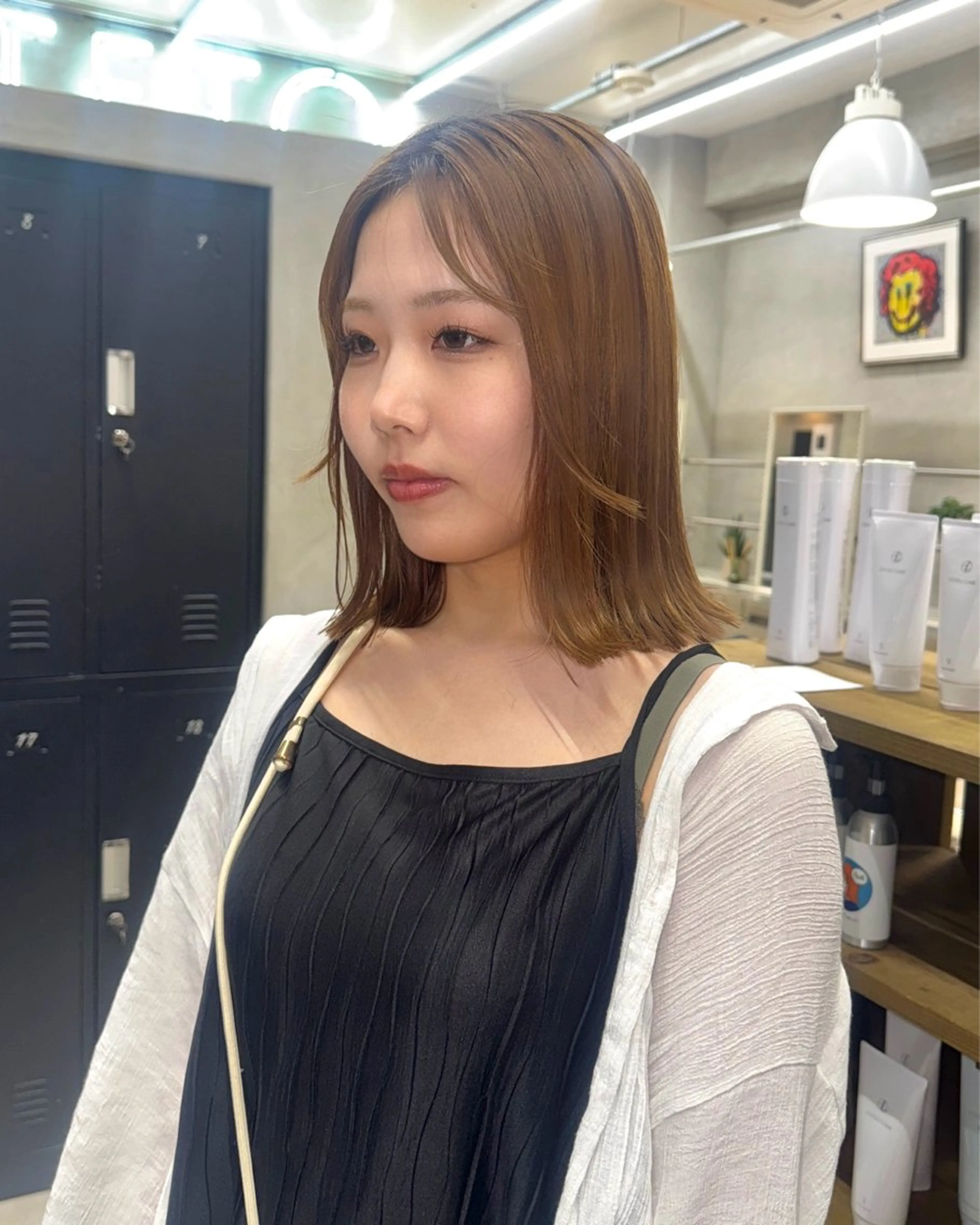 ミディアム ボブ 長めボブ 外ハネヘア tetohair ANNAのヘアスタイル