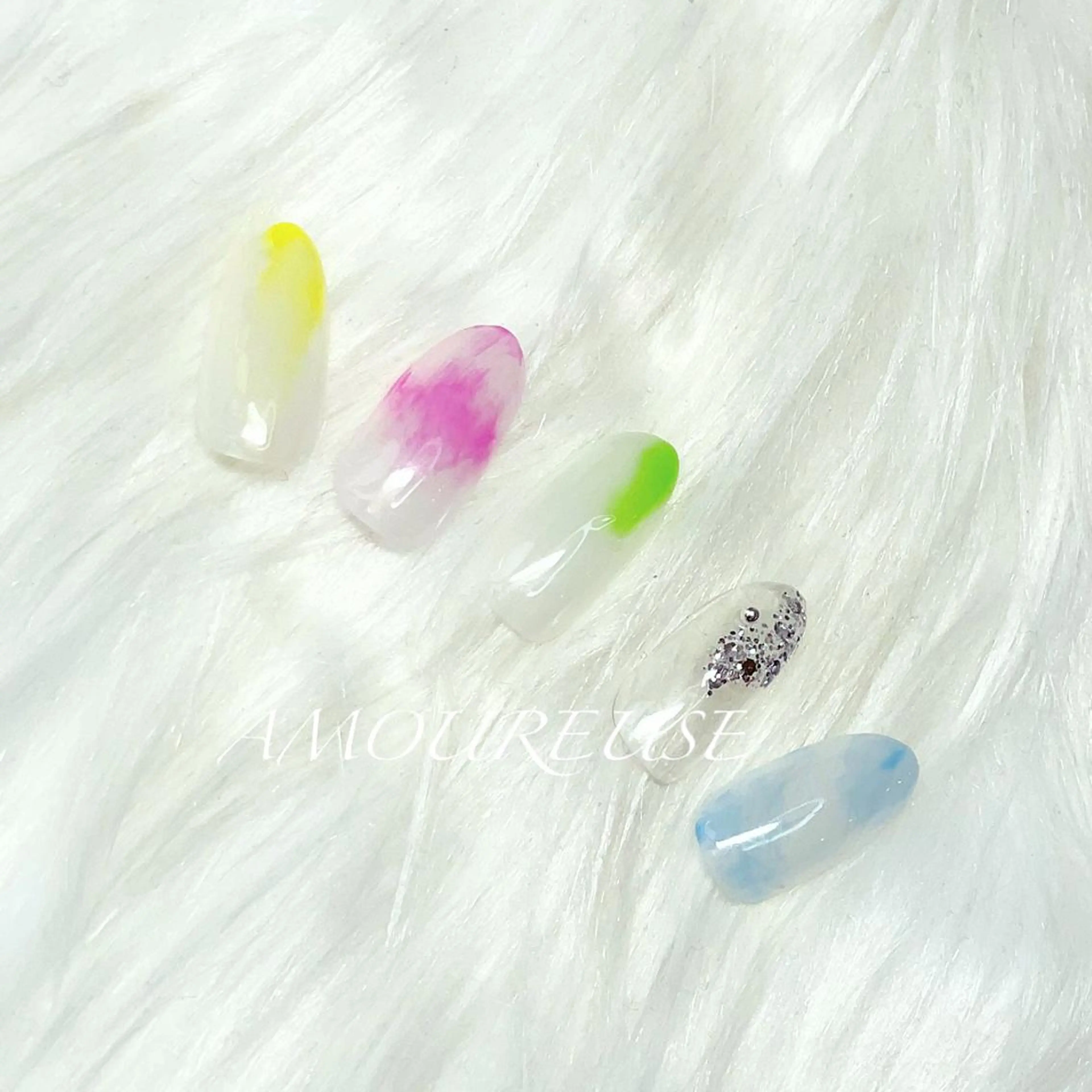 ネイル ニュアンスネイル ハンドネイル Amoureuse KARENのネイルデザイン