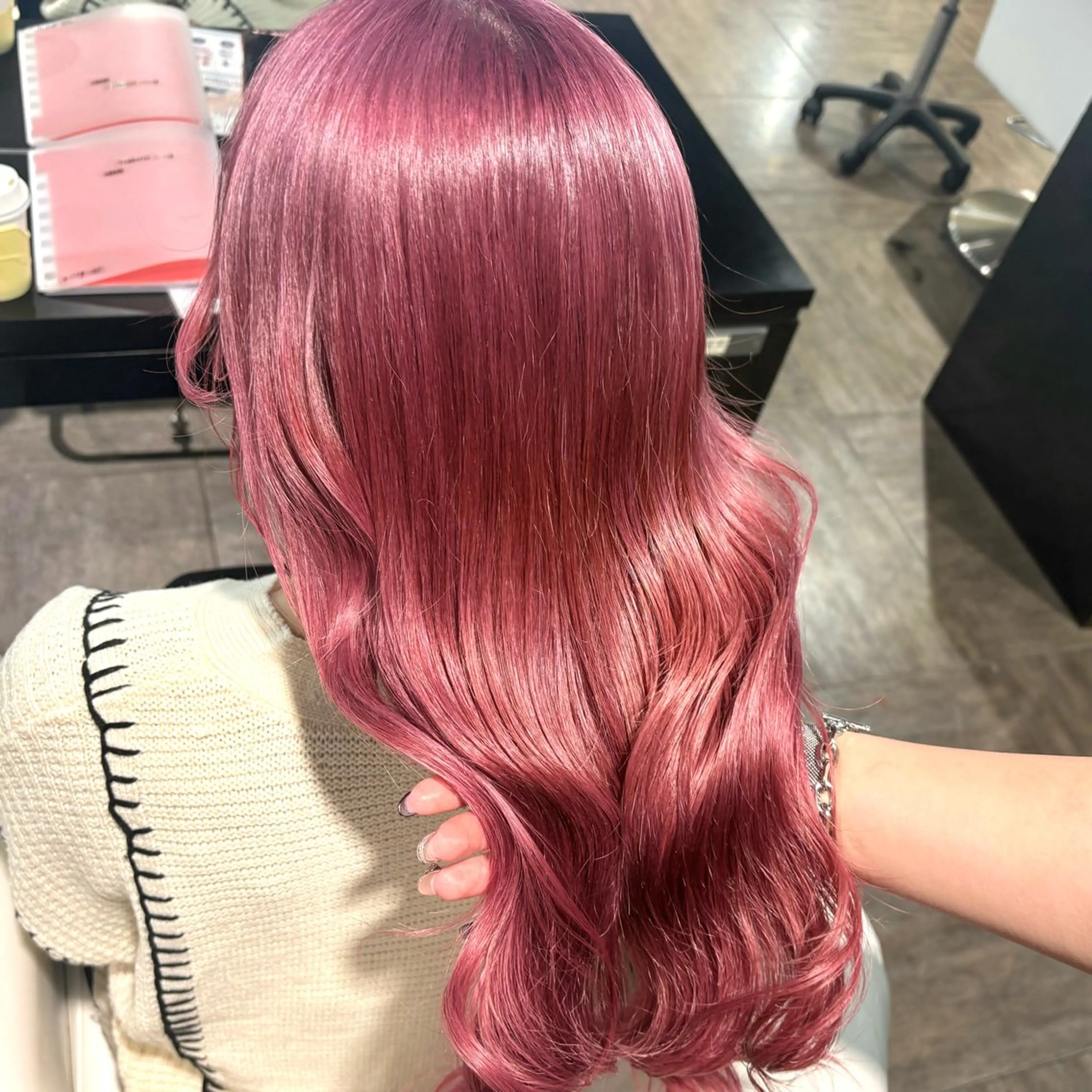 ロング カラー ベージュカラー ダブルカラー ピンクカラー ピンクベージュ ヘアカラー トリートメント 🤍愛されヘア⌇ 𝐑 𝐈 𝐎🤍のヘアスタイル