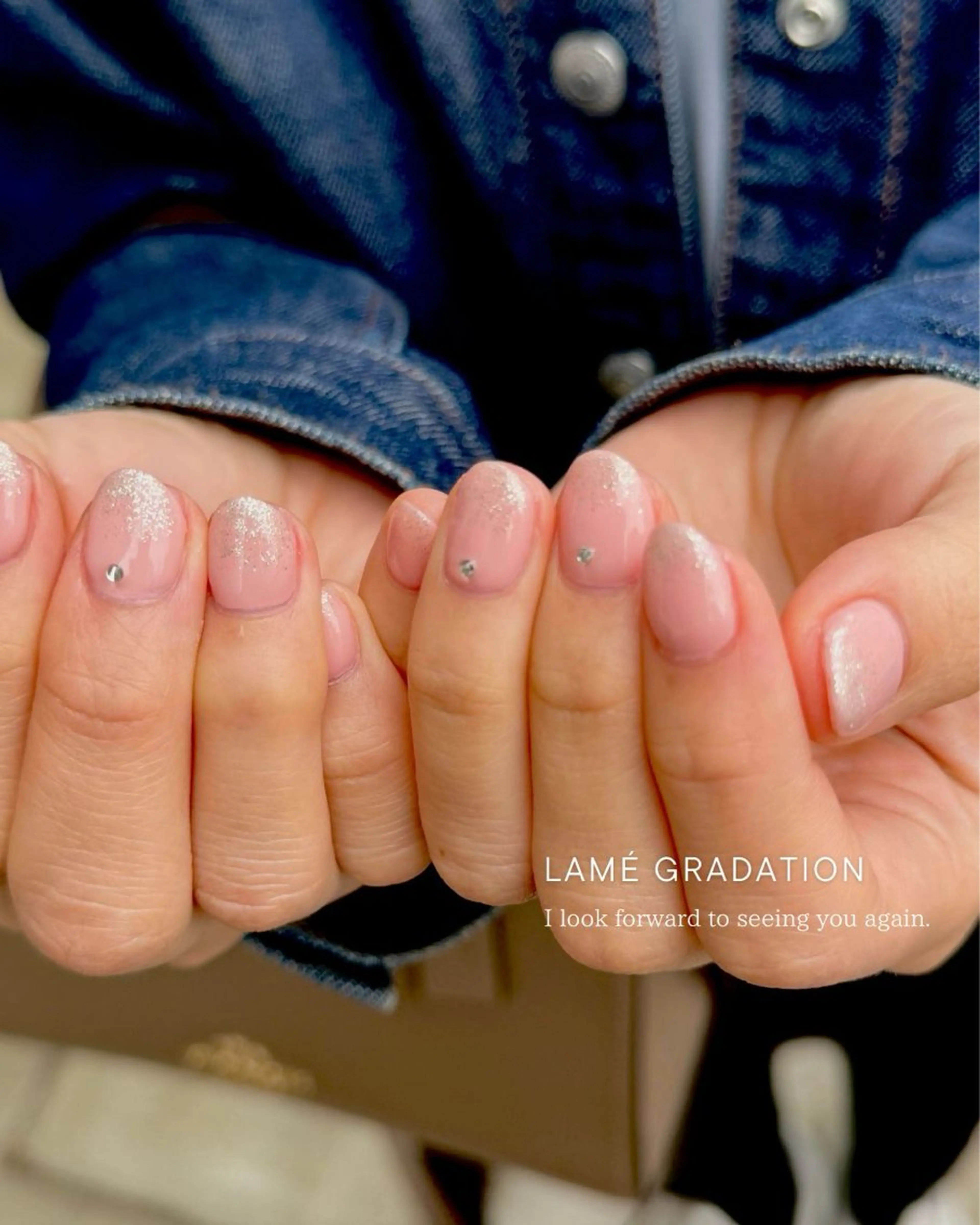 ネイル フラワーネイル ジェルネイル グラデーション ラメ(グリッター) ラメグラデーション Seemly 千田町店所属・フラワーパラジェル 🌸シームリーエミのネイルデザイン