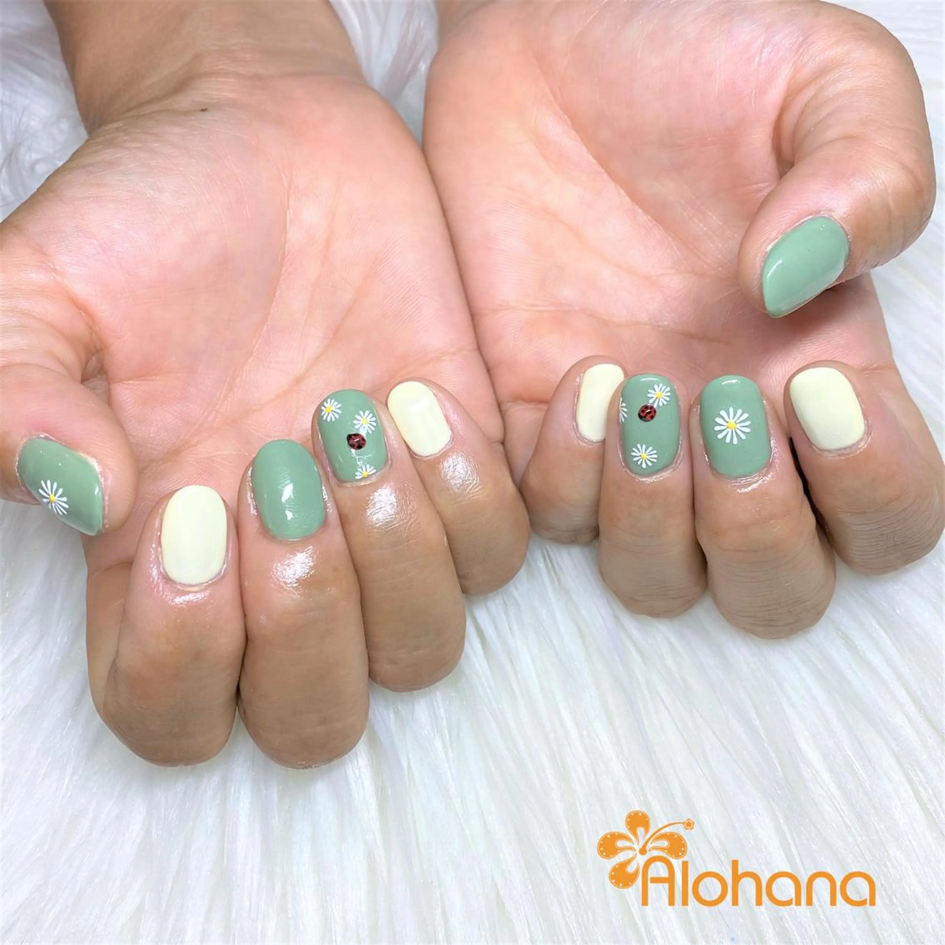 ネイル フラワーネイル ハンドネイル Alohana所属・Alohana Minaのネイルデザイン