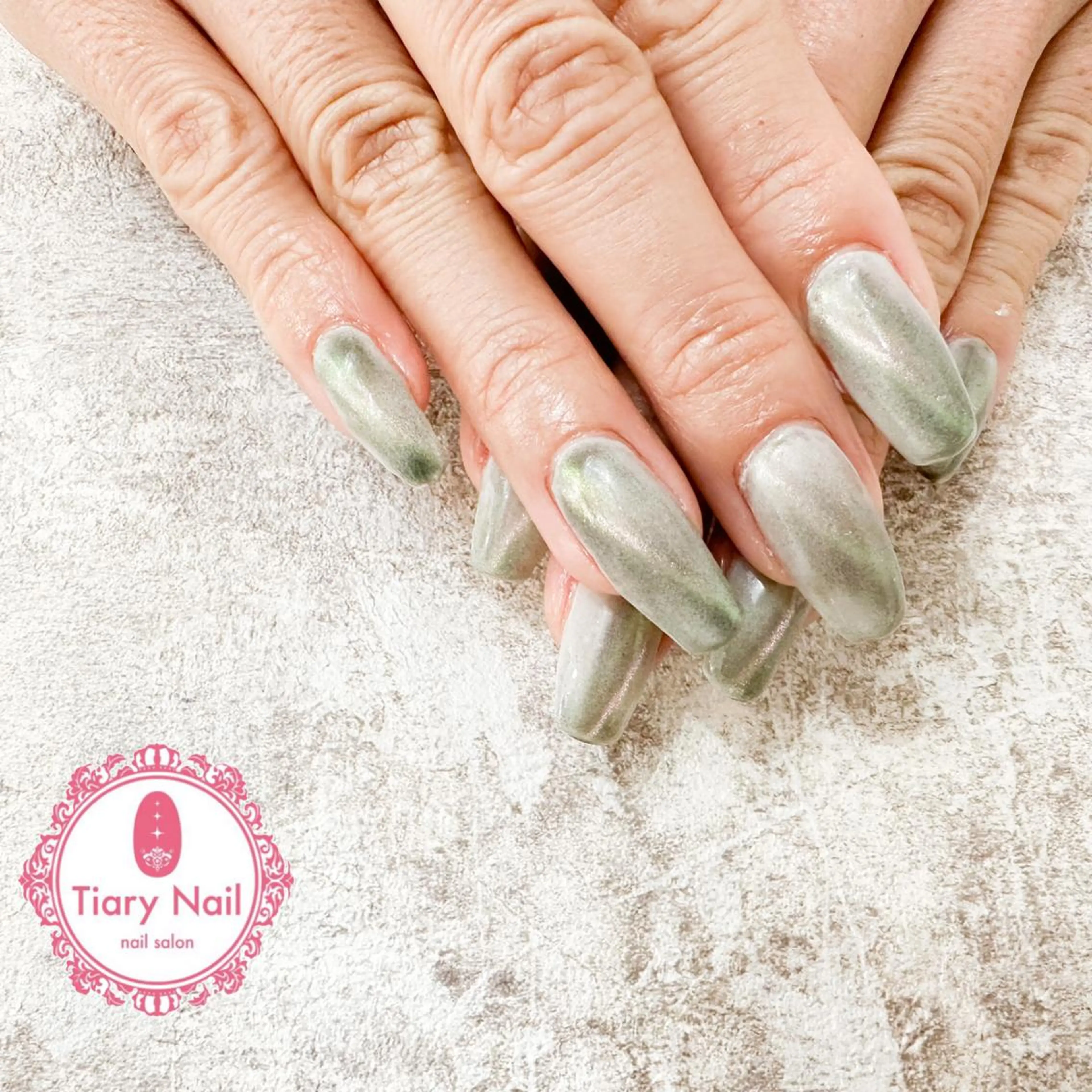 ネイル tiarynail K Kのネイルデザイン