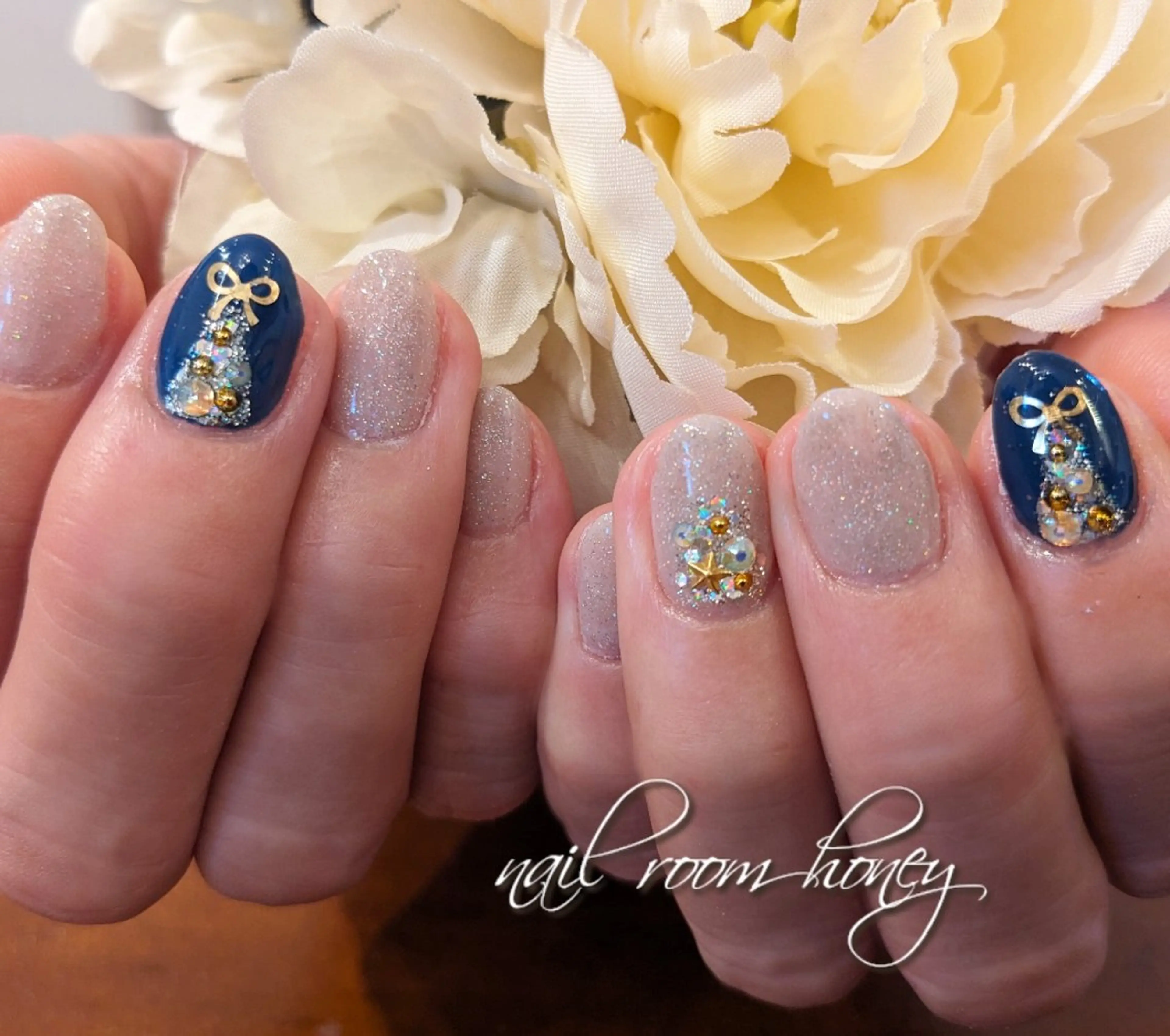 ネイル ネイビー 冬ネイル クリスマス nail room  honeyのネイルデザイン