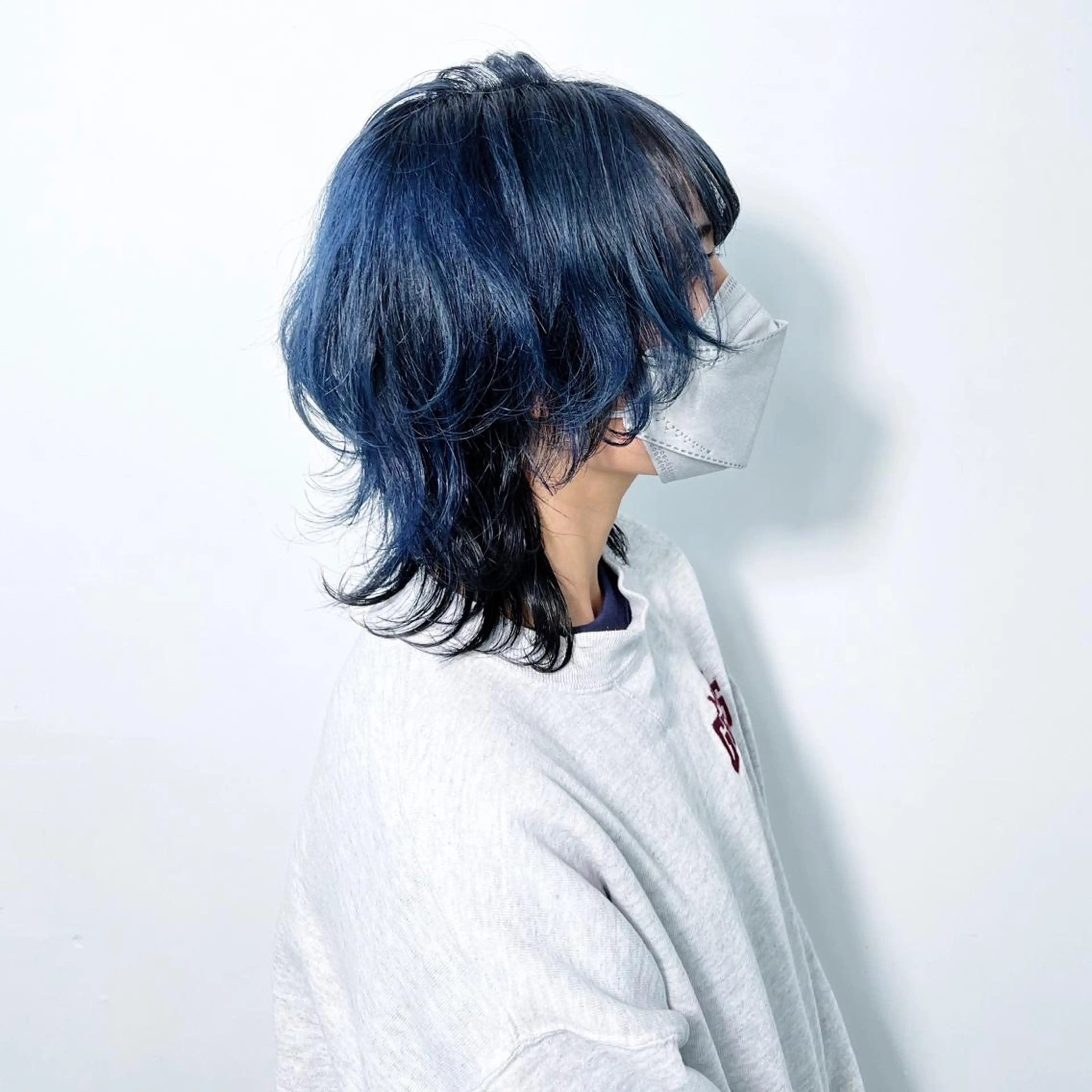 ミディアム カラー ヘアアレンジ ミディアムレイヤー ミストバング ブリーチ ブルーカラー デザインカラー カット ヘアカラー トリートメント 大橋 拓巳のヘアスタイル