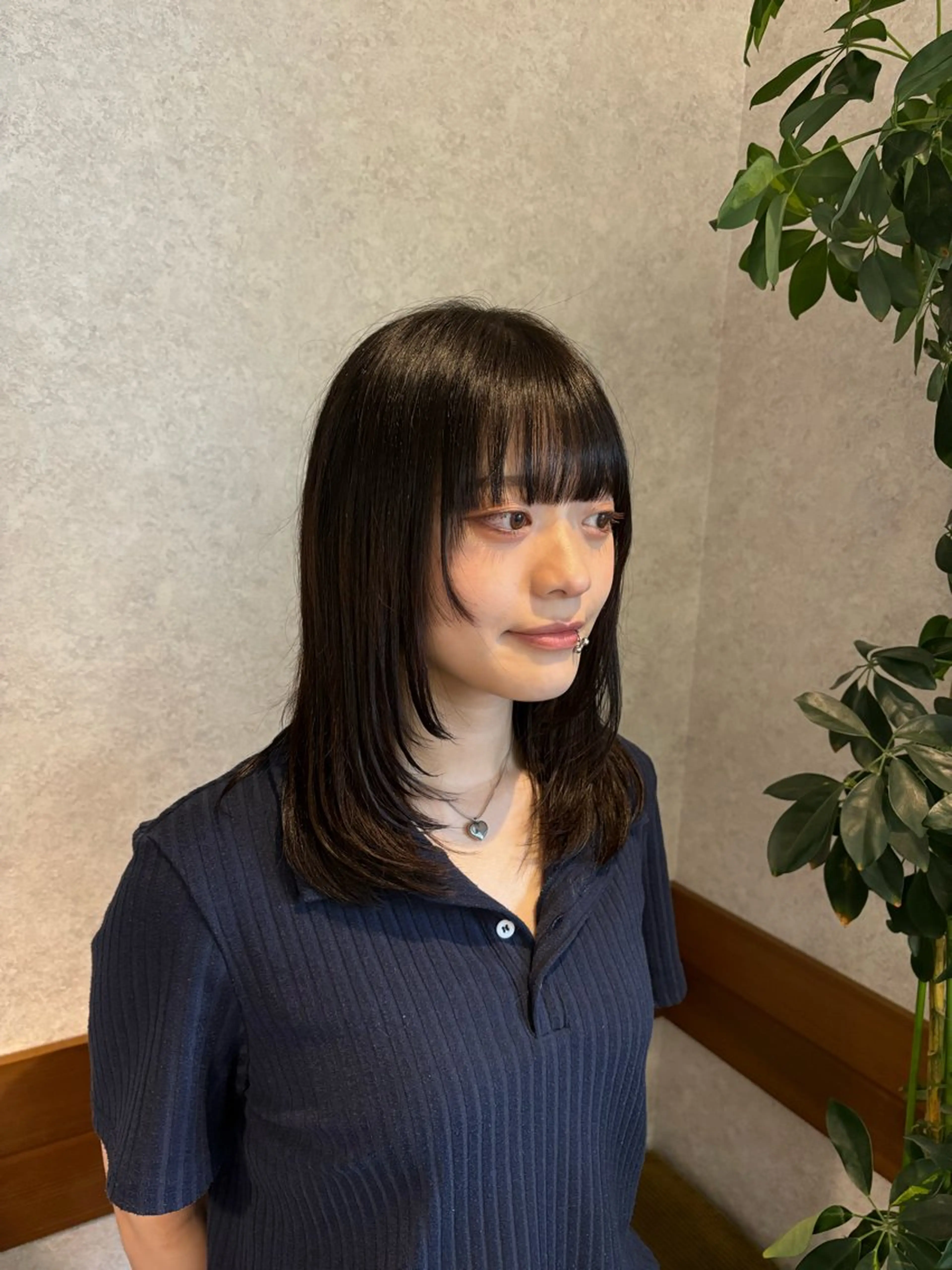 ミディアム 顔周りカット レイヤーカット 阿部 叶夢のヘアスタイル