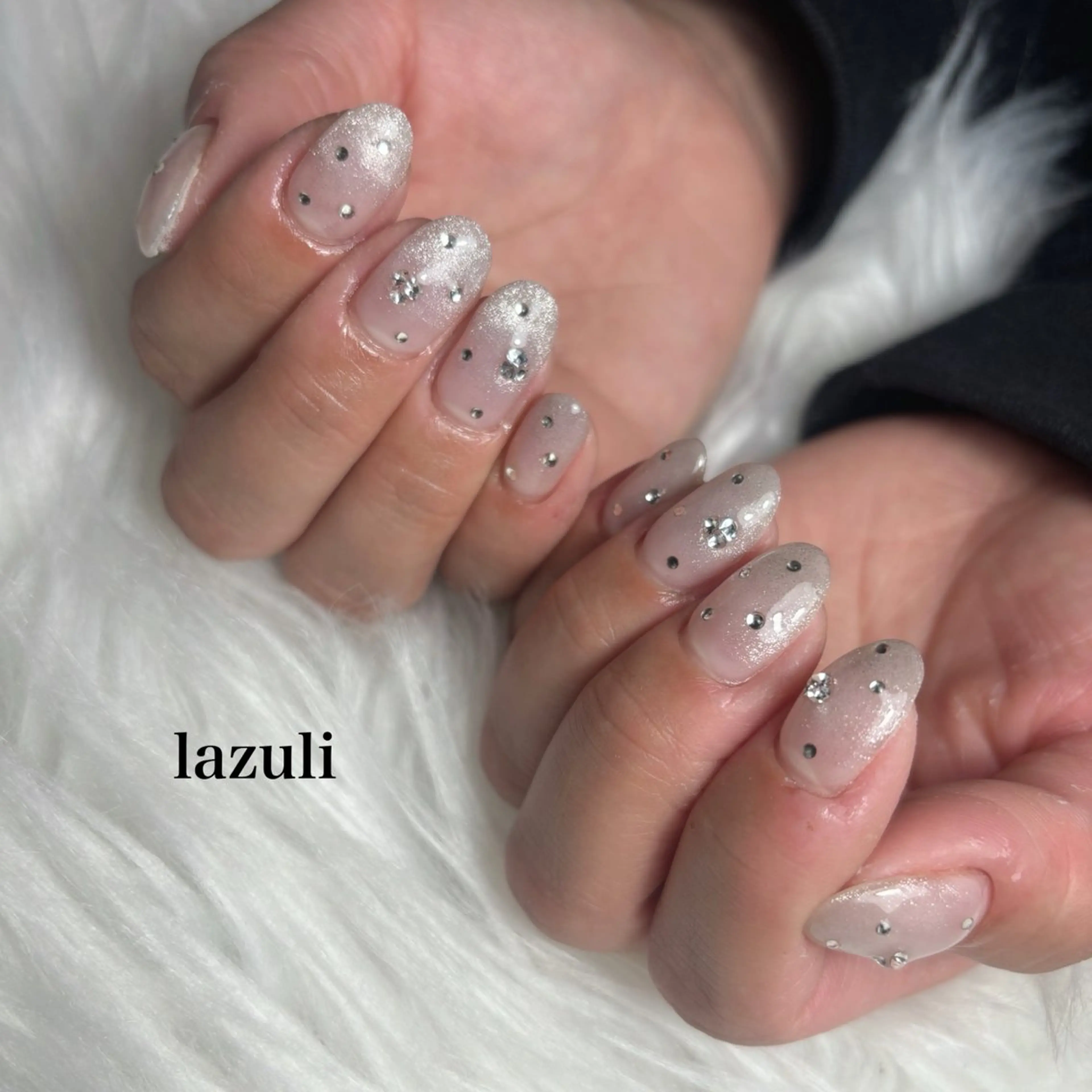 ショート ハンドネイル Lazuli 💎のネイルデザイン