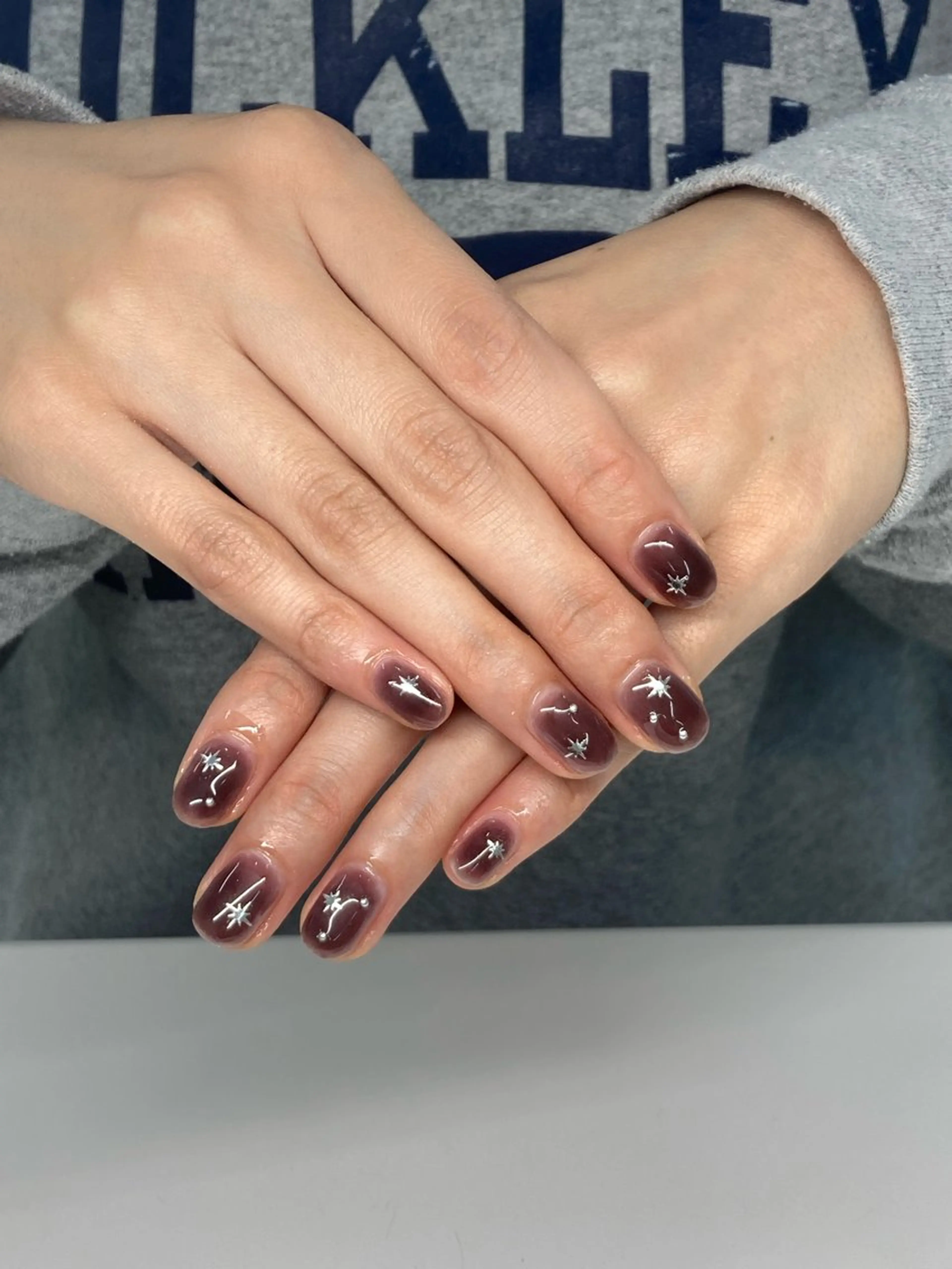 ネイル ブラウン チークネイル 持ち込み Nail Total beauty salon Laki所属・佐々木 優花のネイルデザイン