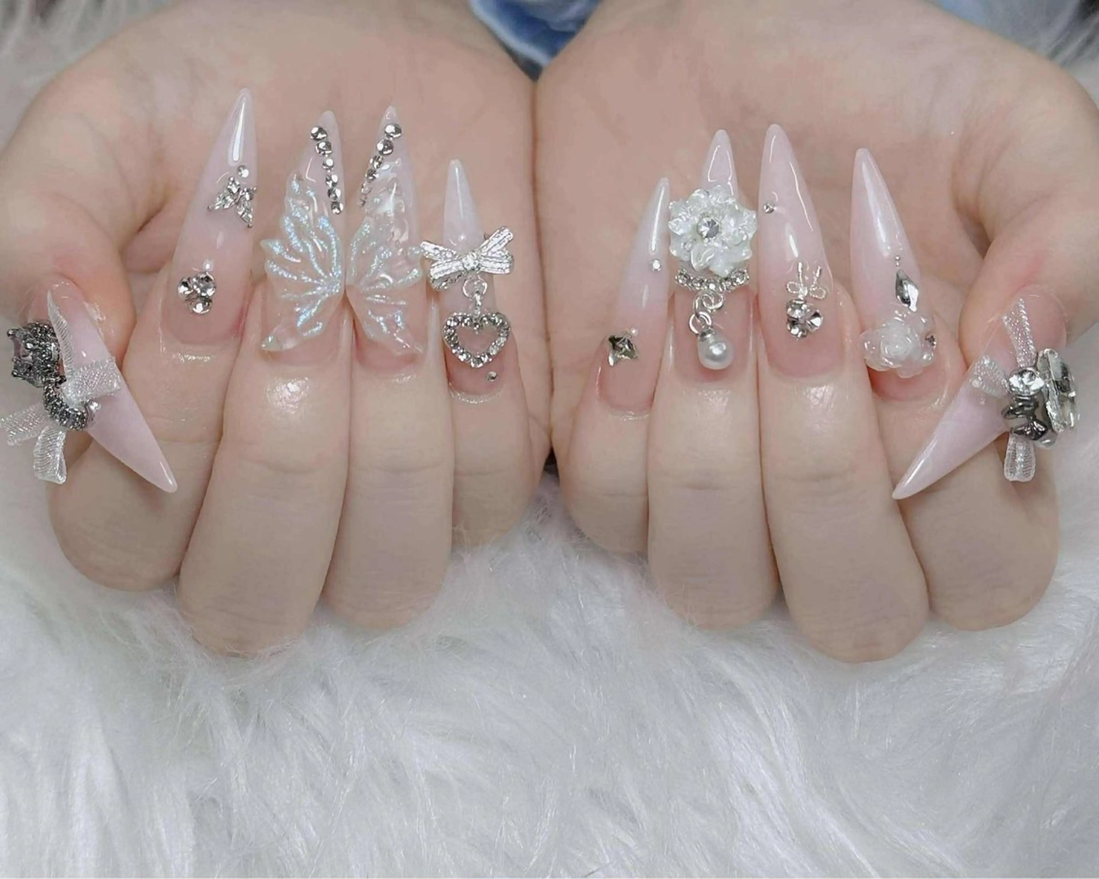 ネイル オーロラネイル チークネイル フットネイル フレンチネイル 韓国ネイル ハンドネイル Lumi Nailのネイルデザイン