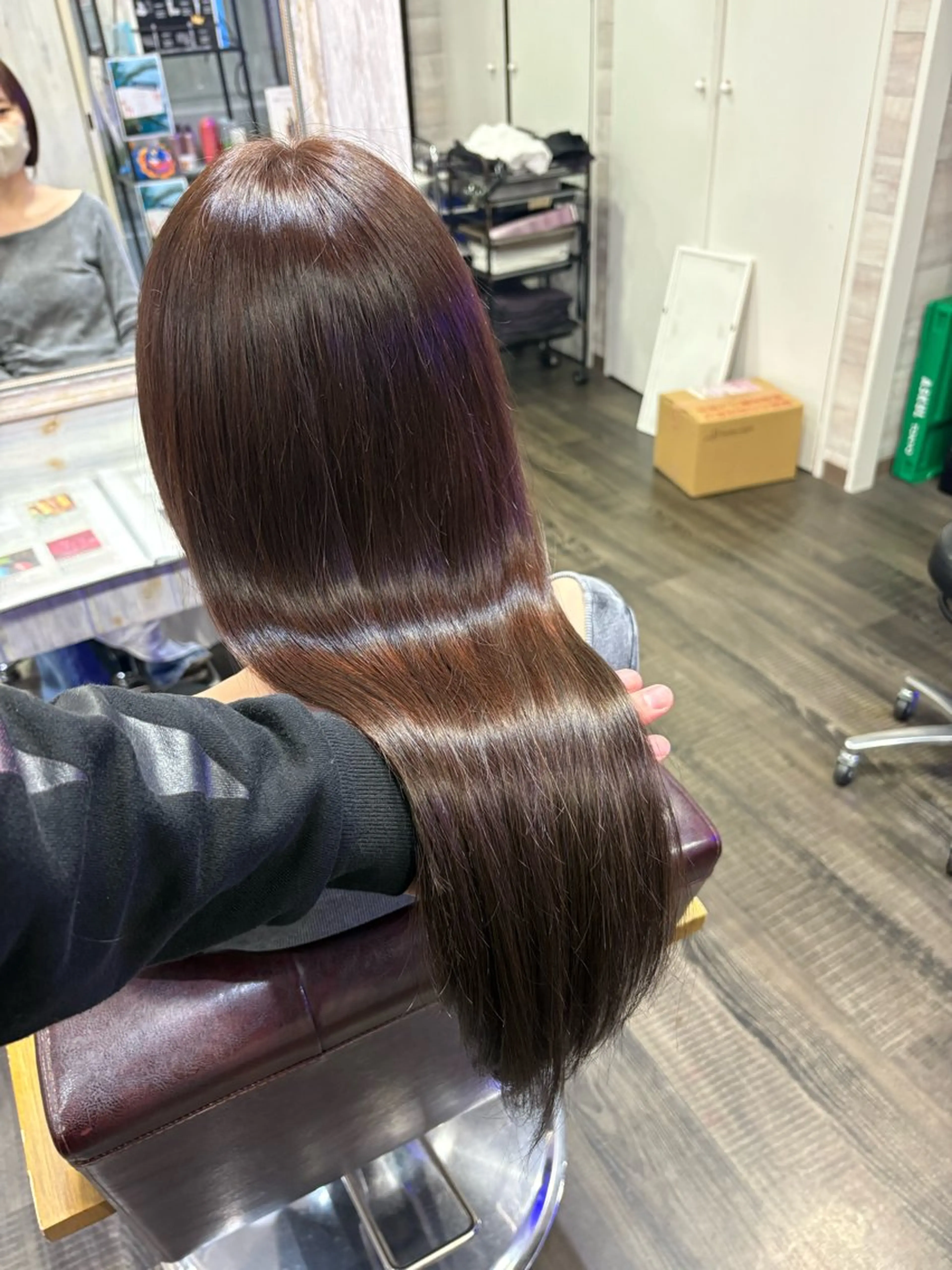 セミロング シールエクステ エクステ ヘアカラー エクステ LOCO Ko-kiのヘアスタイル