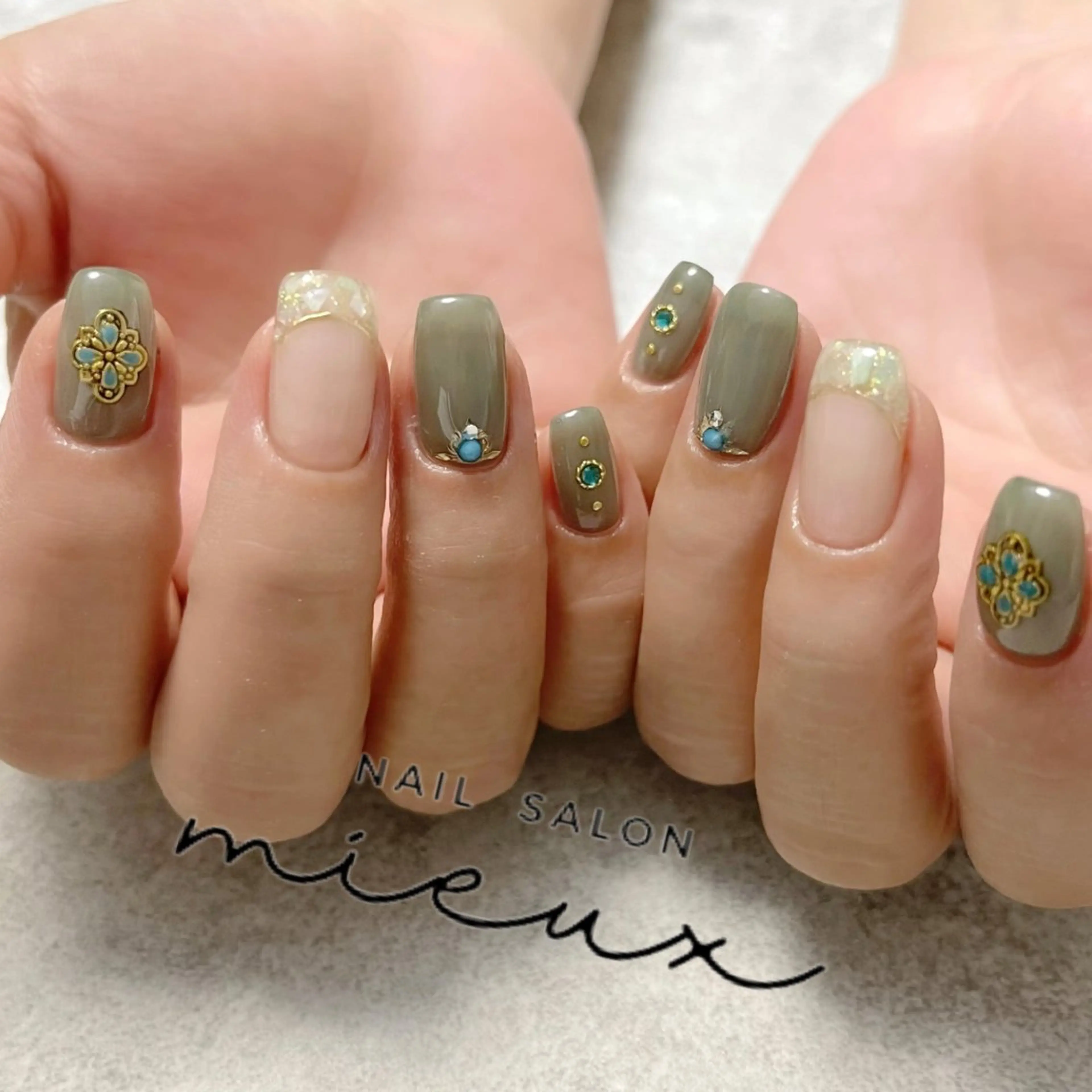 ネイル ハンドネイル nail salon mieux所属・mieux ariiiのネイルデザイン