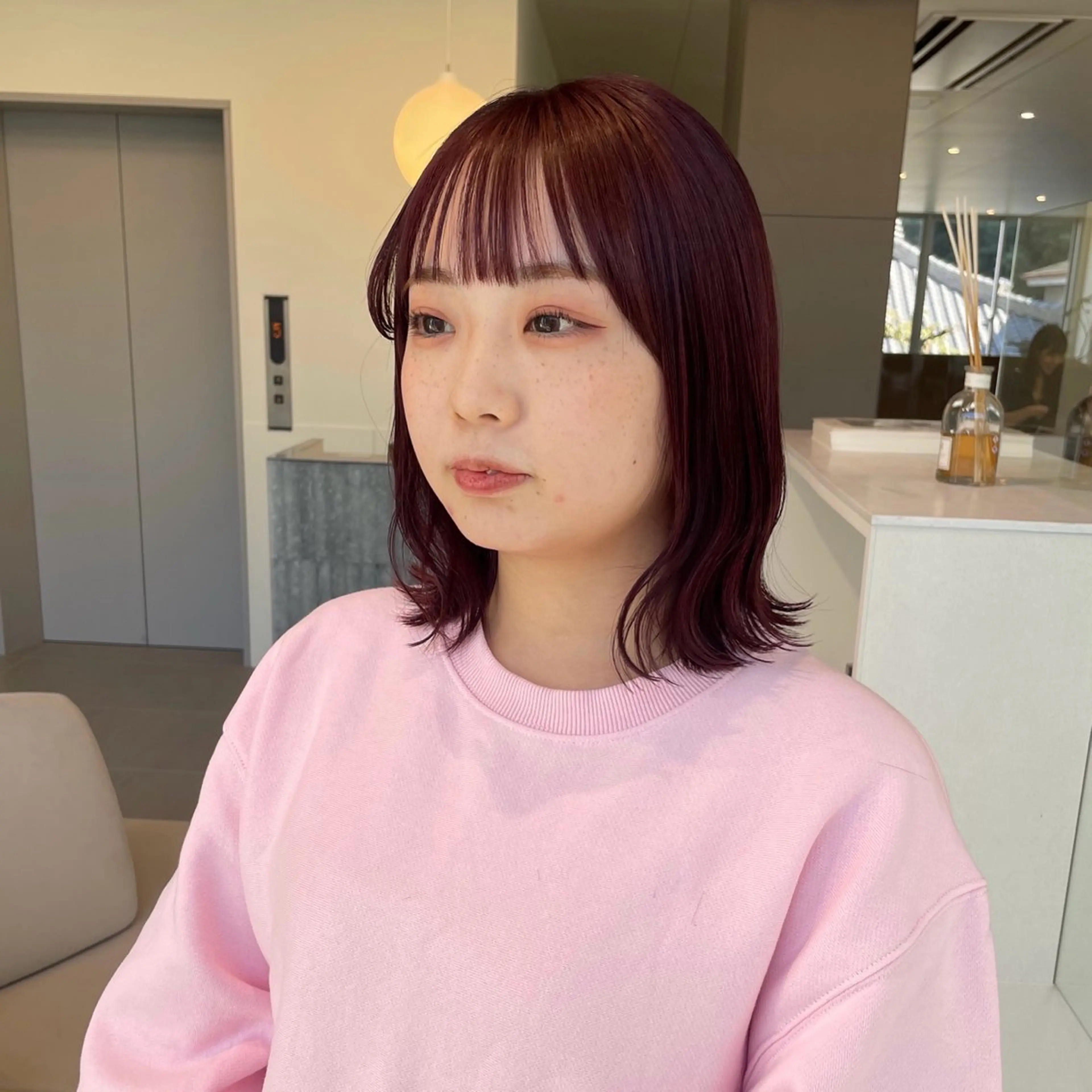 ミディアム パープルカラー レッドブラウン カット ヘアカラー ブリーチ/レイヤー 🌻Mutsumiのヘアスタイル