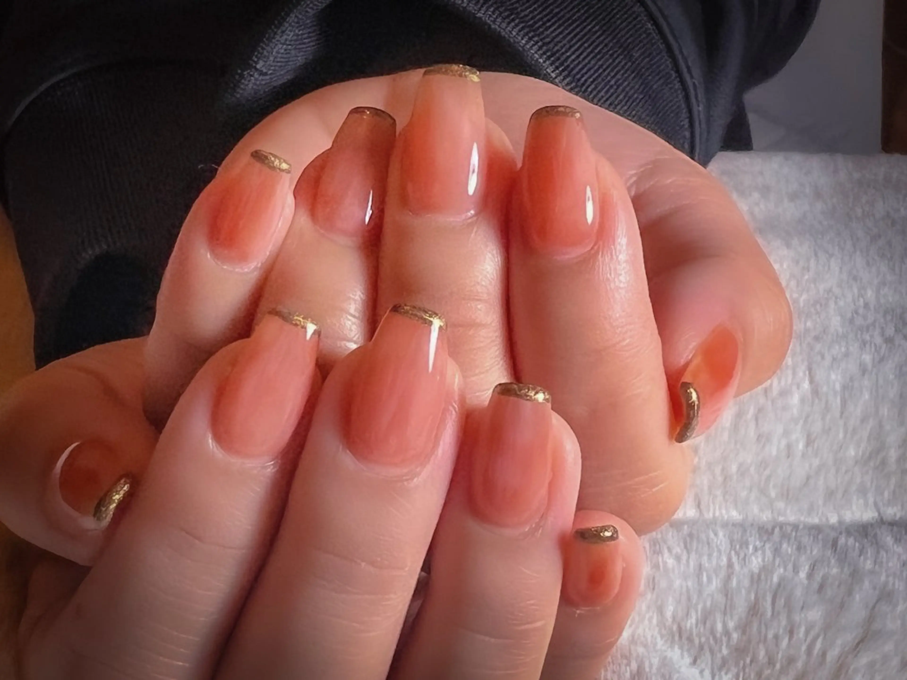ネイル フレンチネイル ゴールド ニュアンスネイル LEFTNAILS フィルインニュアンスのネイルデザイン