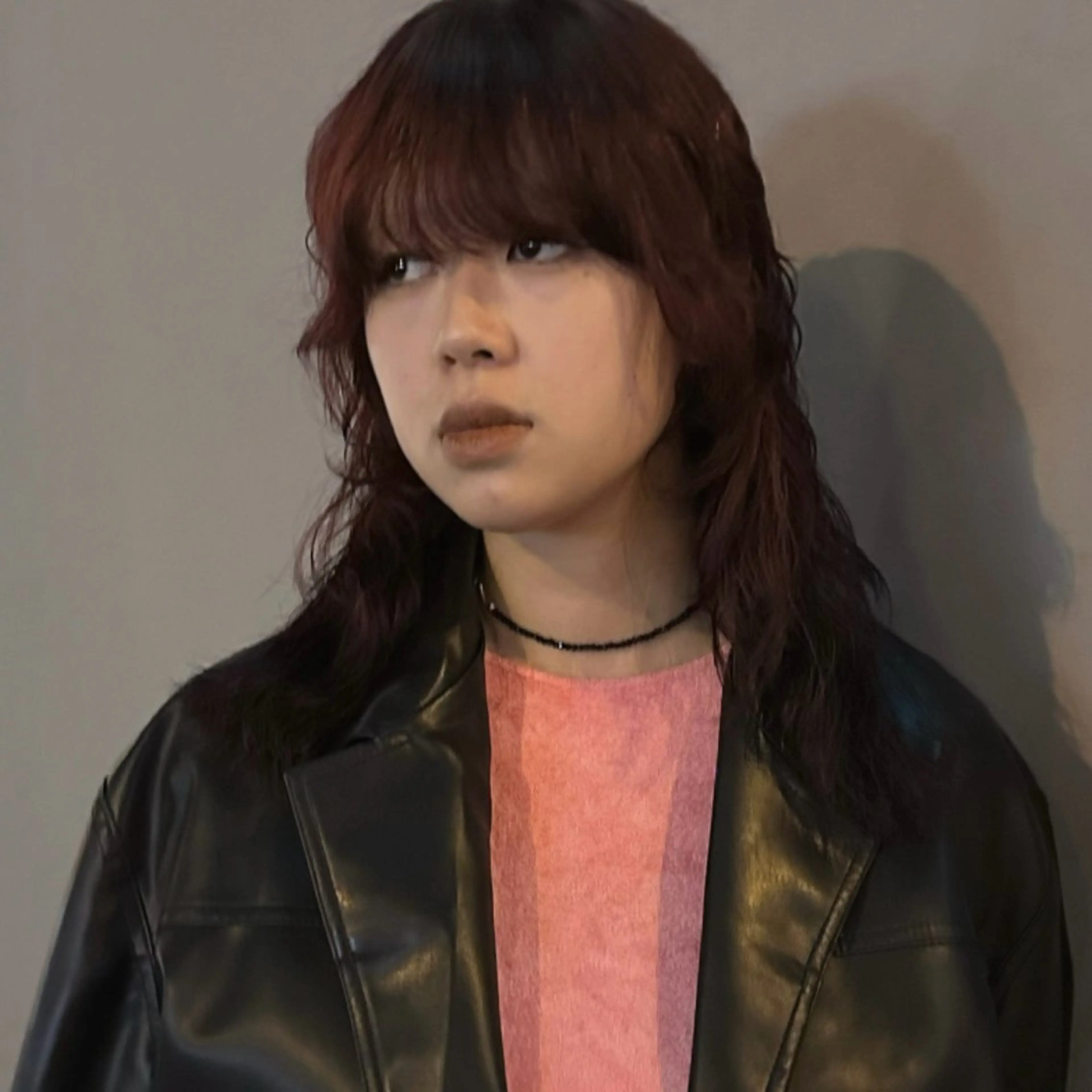 セミロング カラー レッドカラー akari/ 透明感/ワンカラーのヘアスタイル