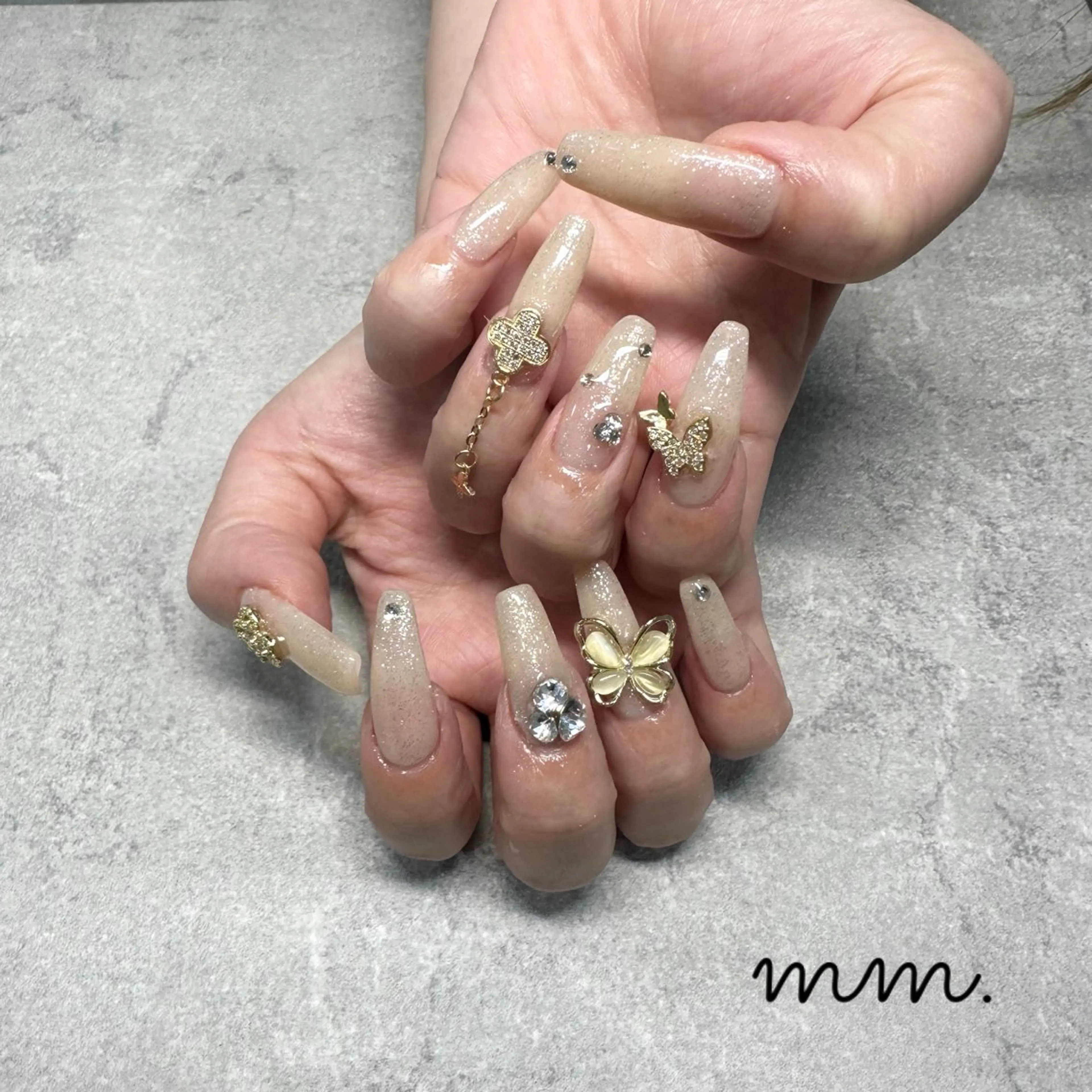 ネイル ハンドネイル 🩷🩵mm.大宮 Riyo🧸🩵🩷のネイルデザイン