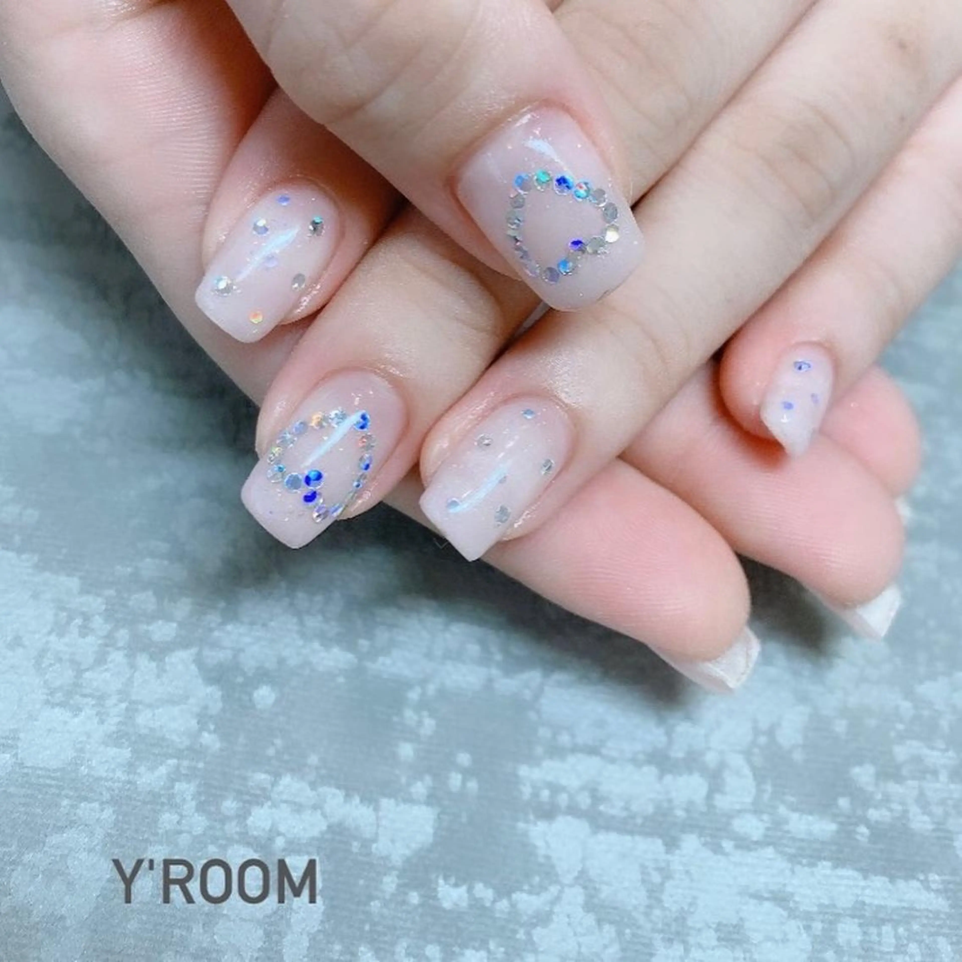 ネイル オーロラネイル フラッシュネイル フットネイル ジェルネイル 氷ネイル・うるうるネイル YUKA （ネイリスト）のネイルデザイン