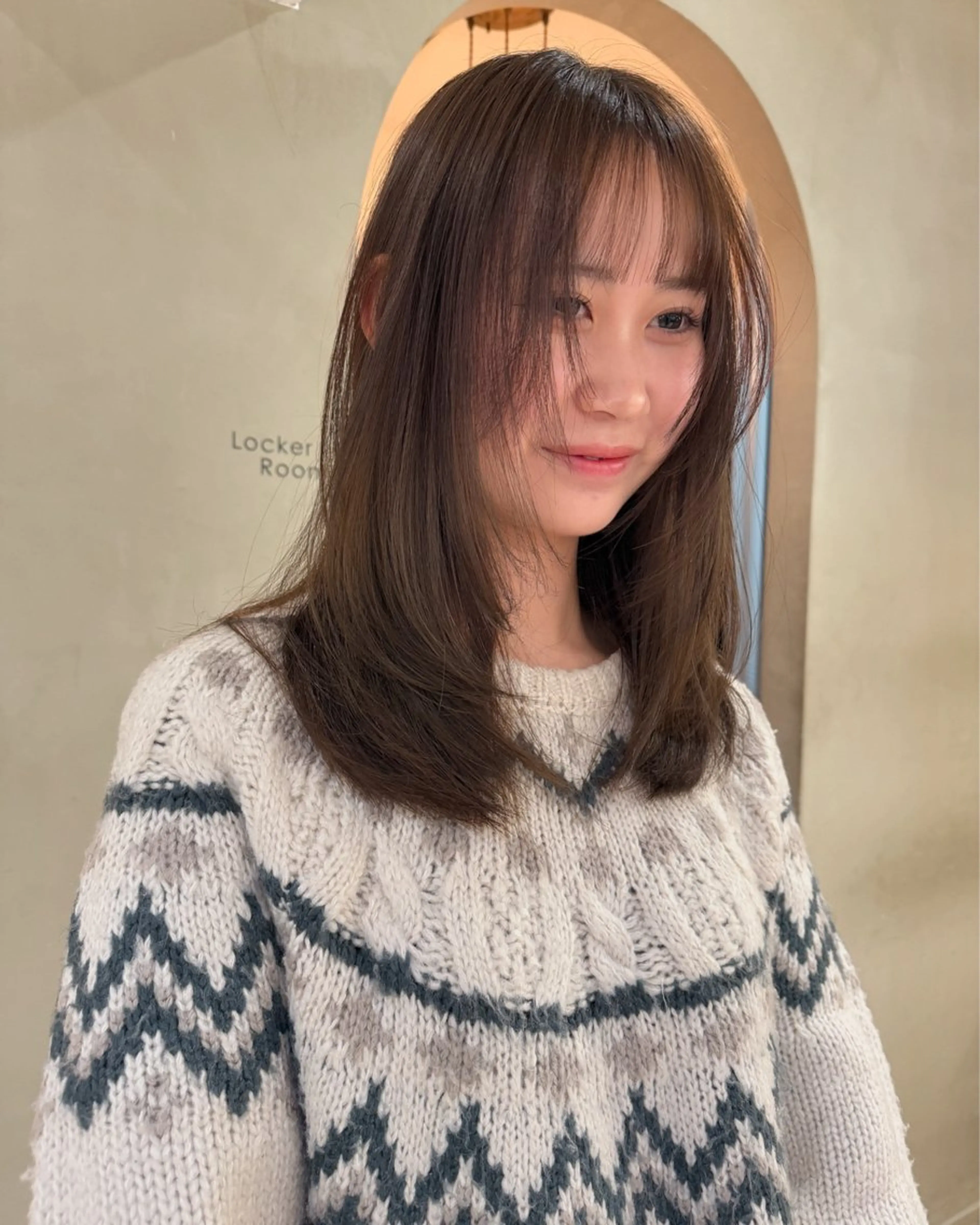 セミロング 🤍LOREN エリコ🌈のヘアスタイル