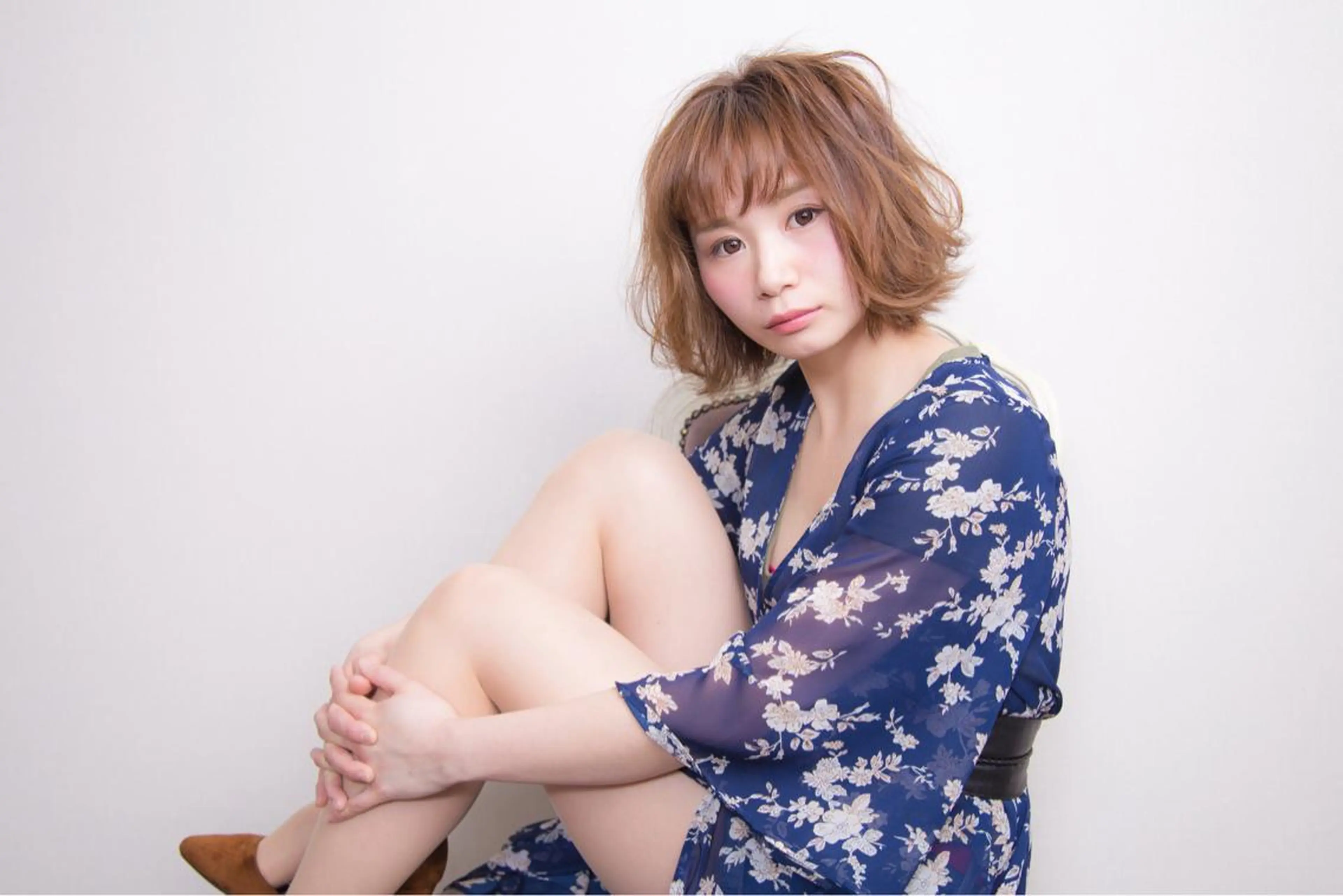 ショート カラー パーマ シースルーバング 小顔カット 平川 友希子のヘアスタイル