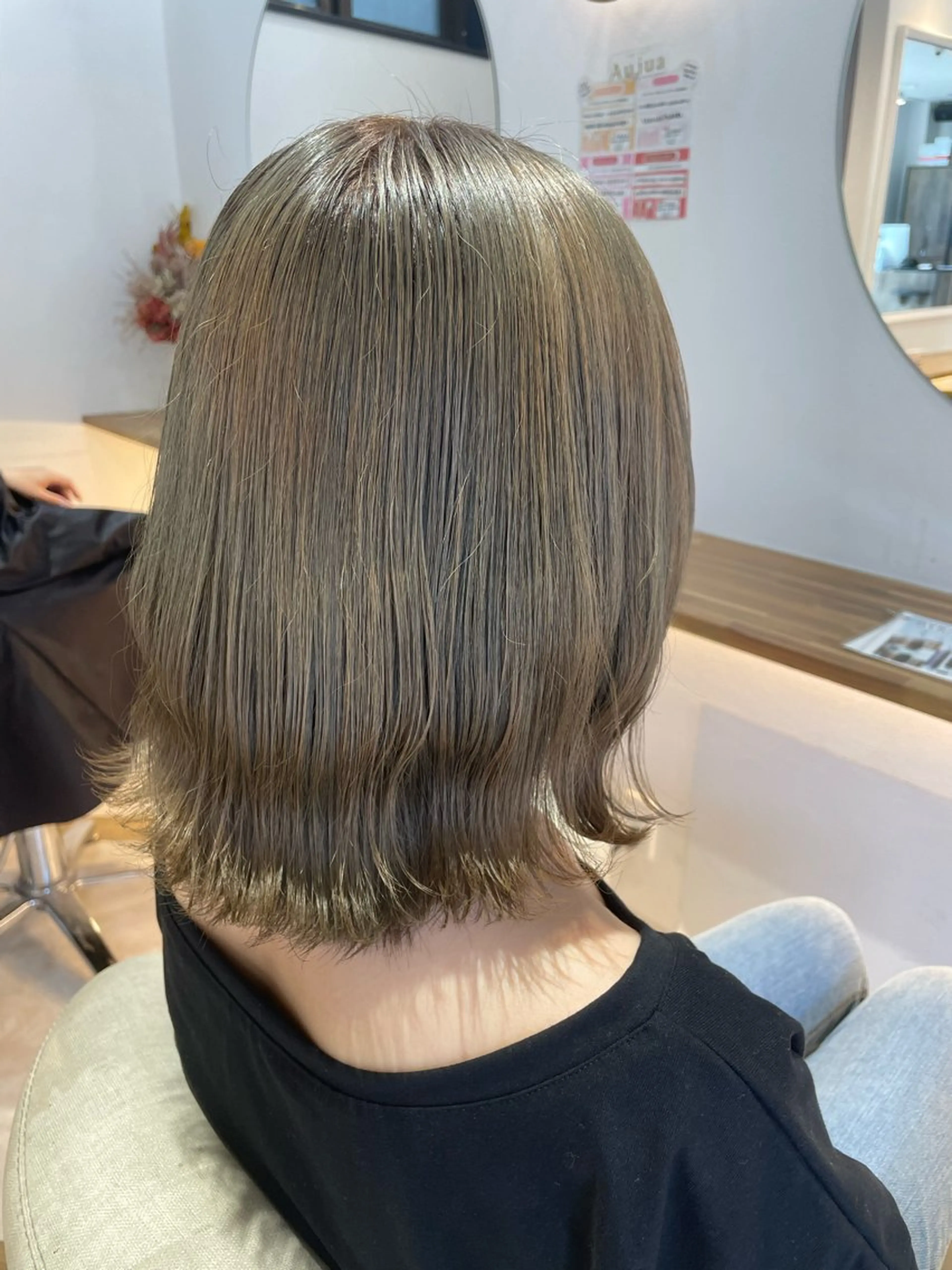 ショート カラー 金井こうた🐨 lovisのヘアスタイル
