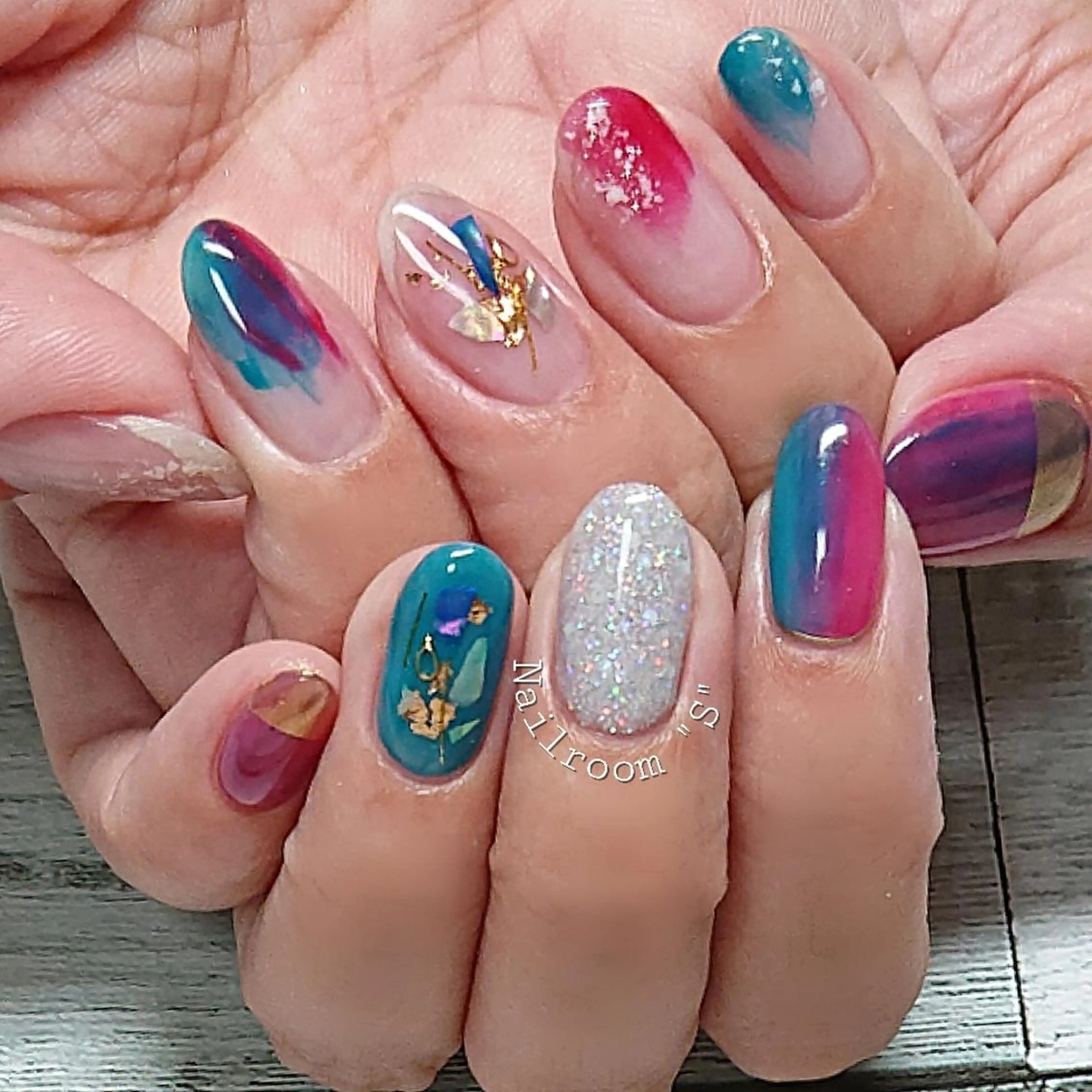 ネイル ニュアンスネイル ハンドネイル ハンドケア Nail room  "S"  SAKAIのネイルデザイン