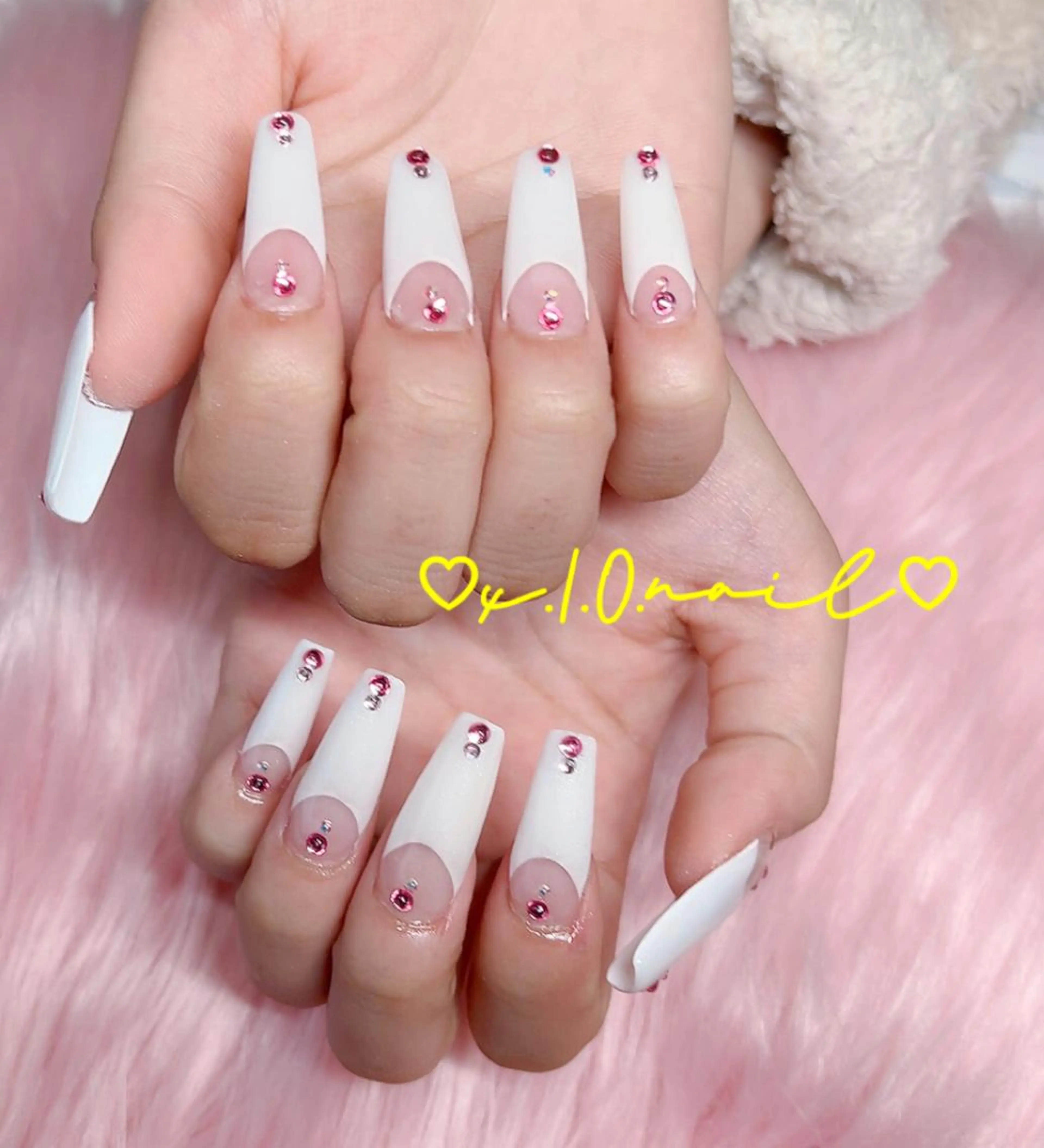 ネイル アニマル柄 アートネイル フレンチネイル ニュアンスネイル ピンク ハンドネイル x.1.0.nail ♡Cのネイルデザイン