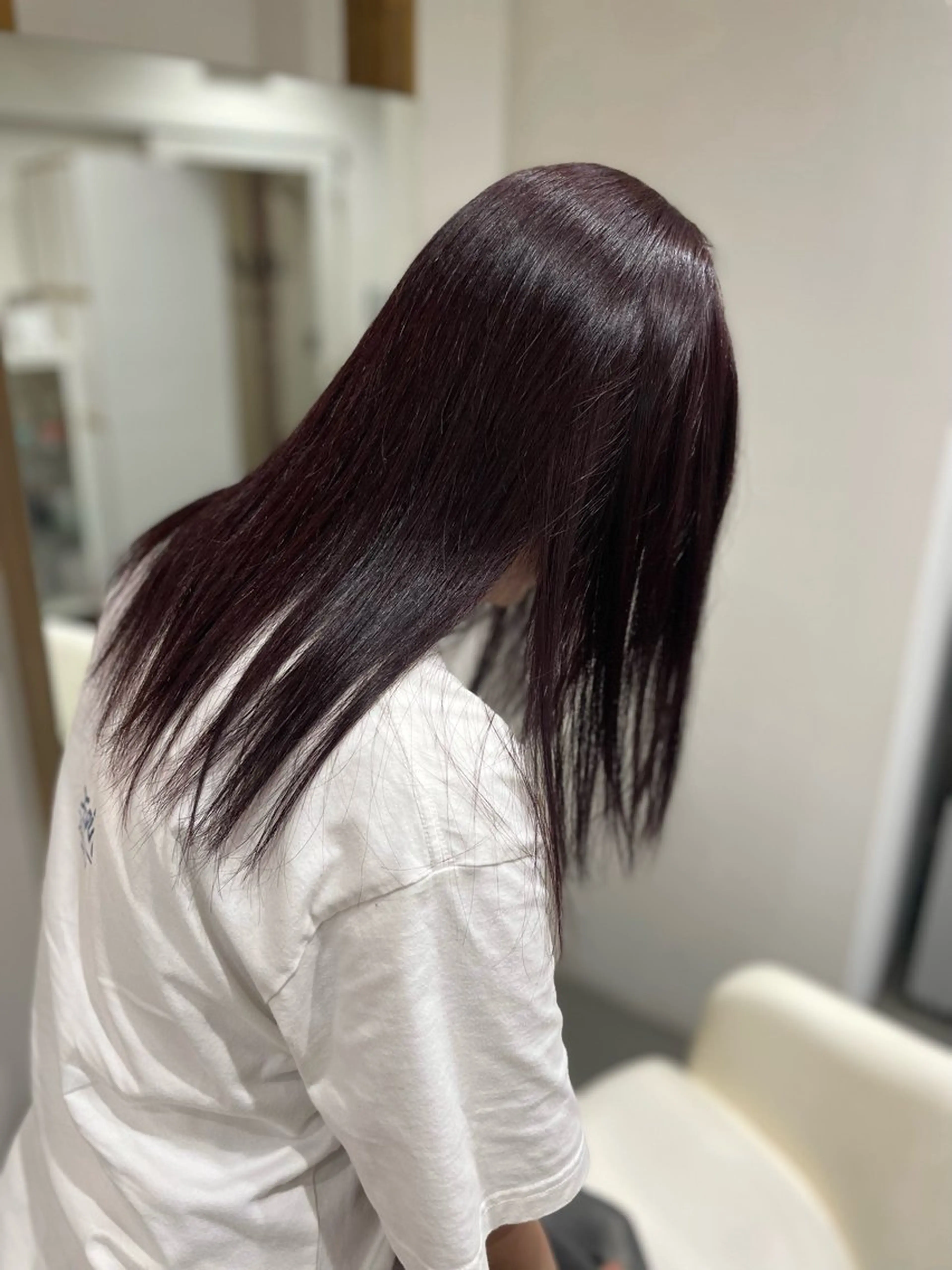 セミロング カラー ブリーチ カシス ブリーチなしカラー ピンクカラー ヘアカラー トリートメント 🎨 SHIORI🥀のヘアスタイル