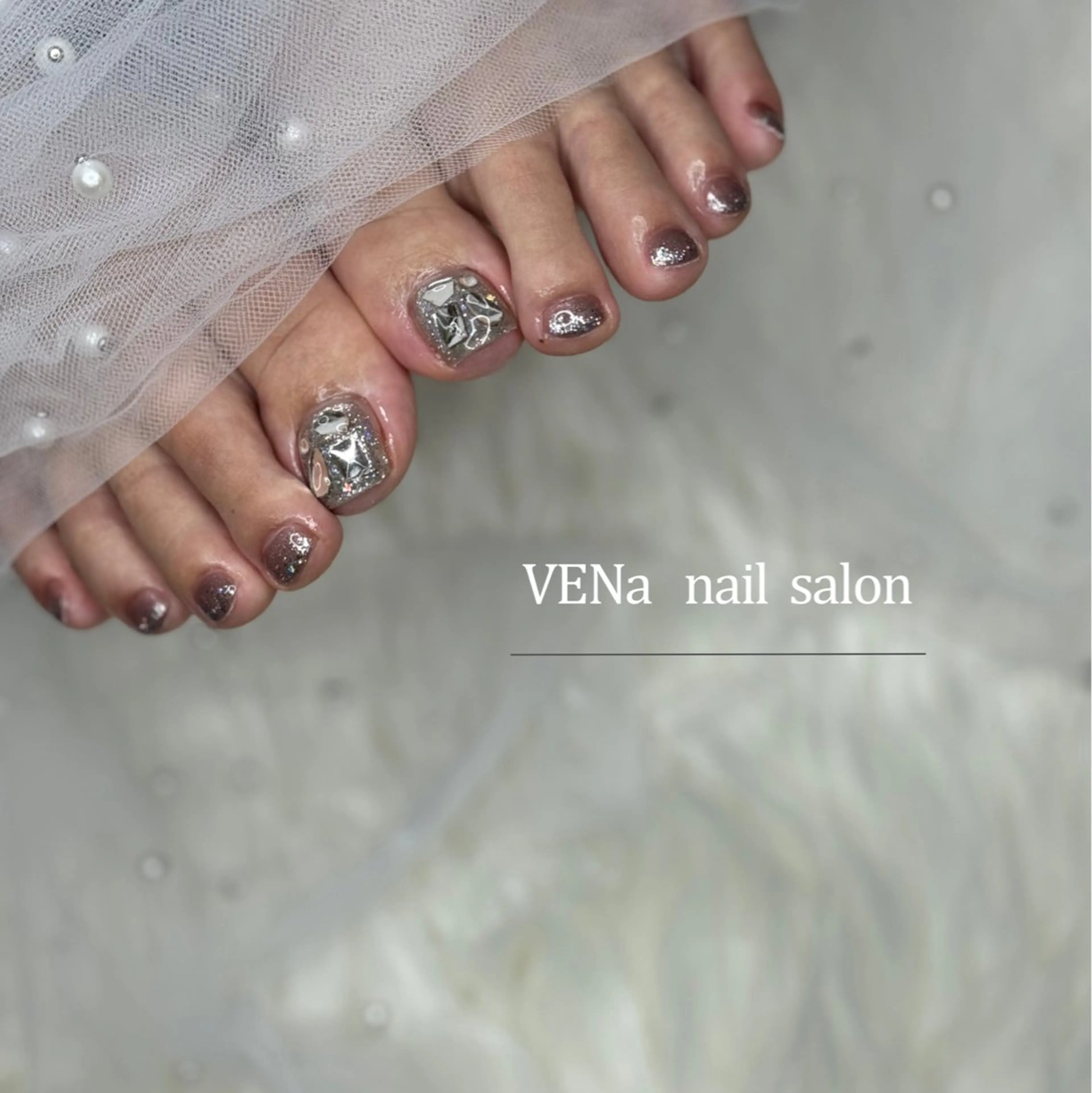 ネイル オーロラネイル フラッシュネイル フットネイル フレンチネイル 氷ネイル・うるうるネイル フットネイル VENa eye＆ nail salonのマツエク・マツパデザイン