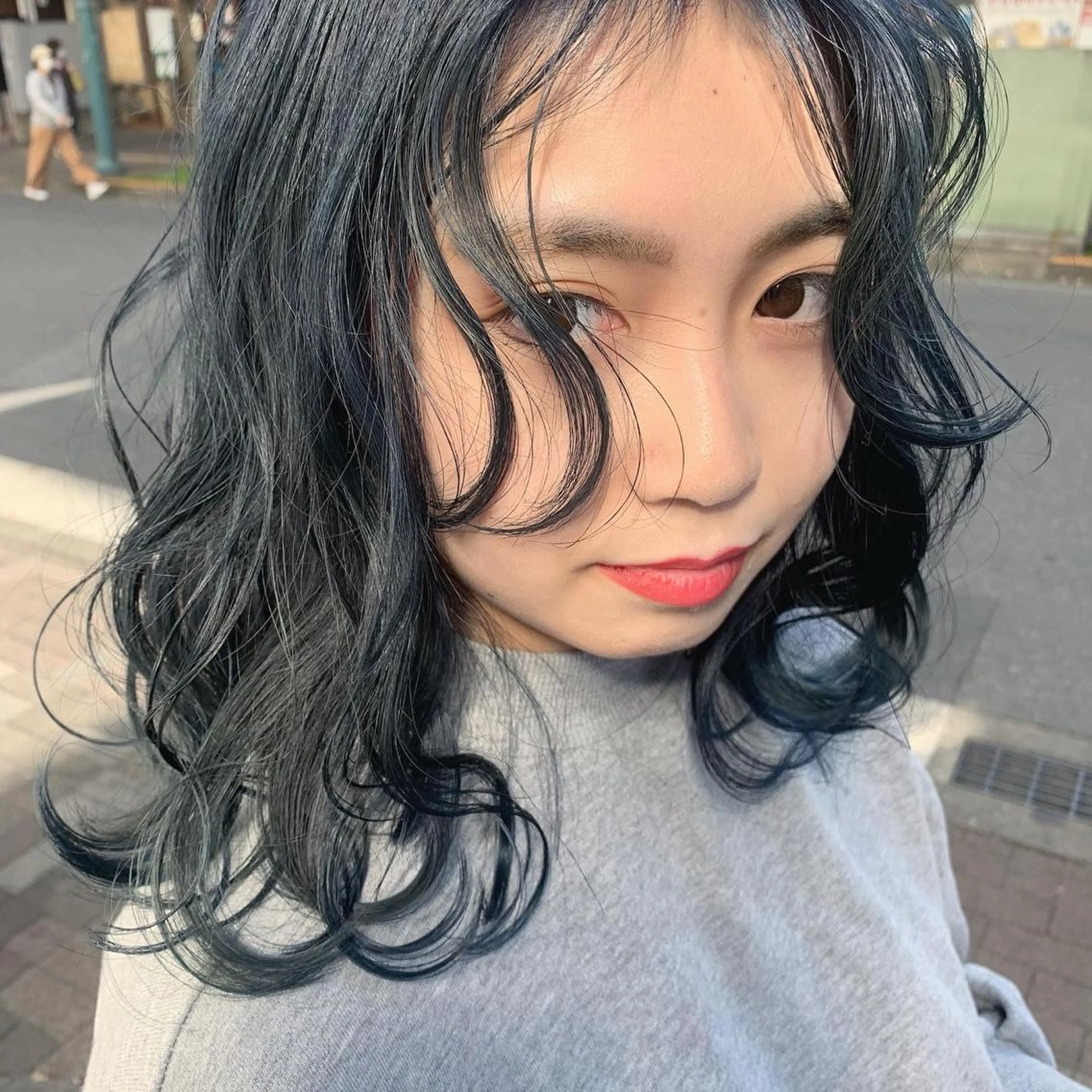 セミロング カラー ネイビーカラー 韓国風ヘア 韓国ヘア🦋 MIYUのヘアスタイル