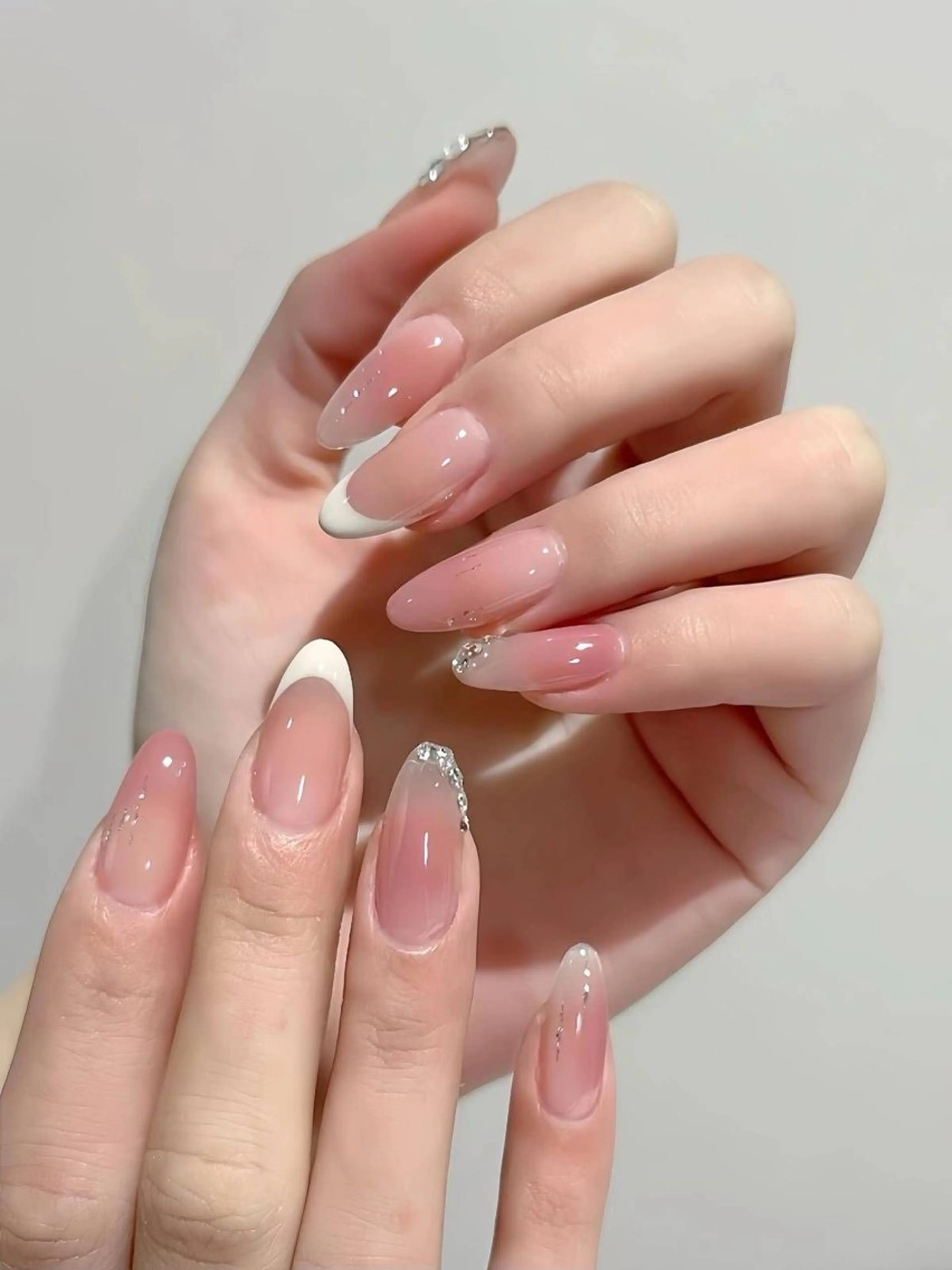 ネイル 長さ出し フレンチネイル グラデーション 卒業式 マグネットネイル MIHANA NAILのネイルデザイン