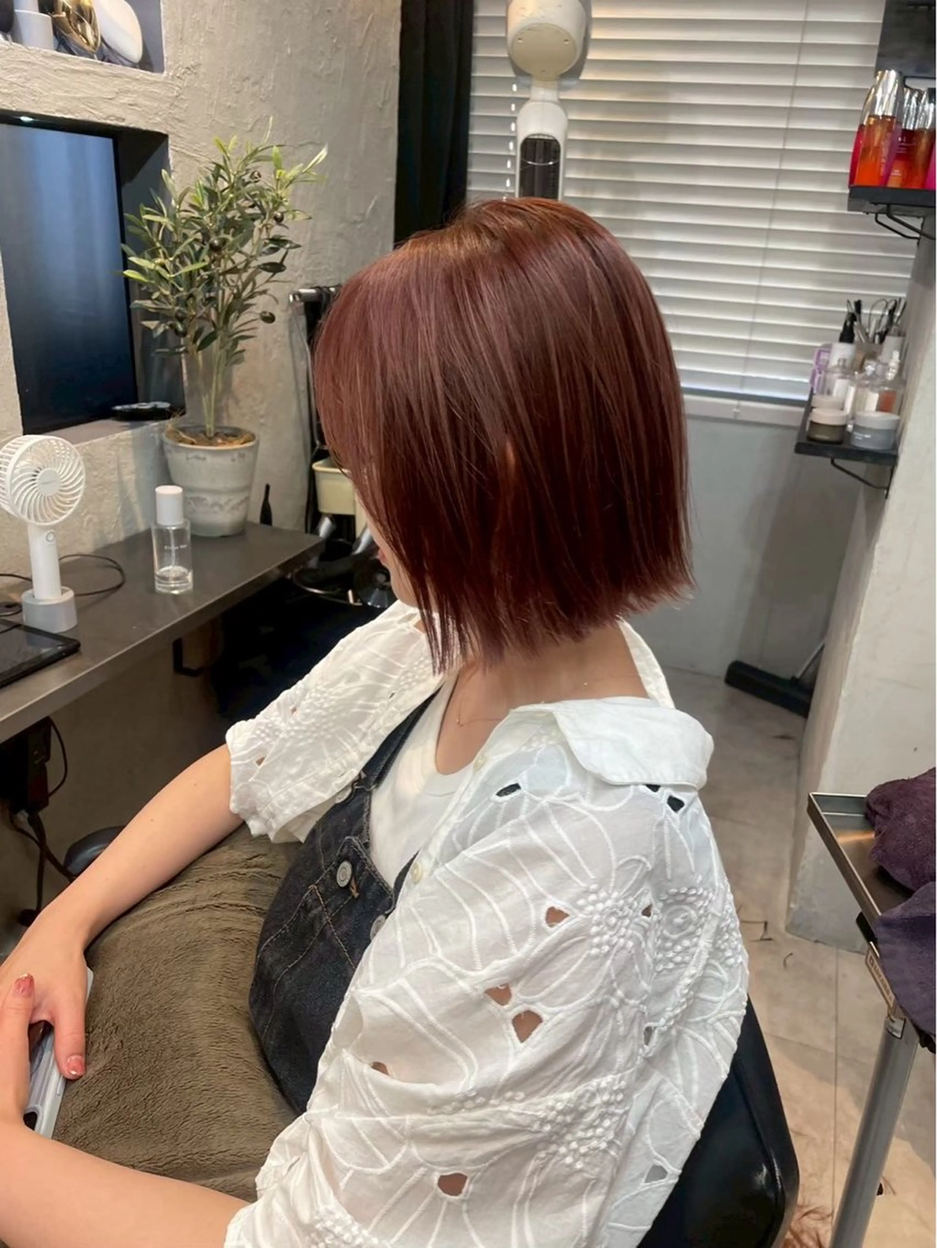 カラー 小浦 花澄のヘアスタイル