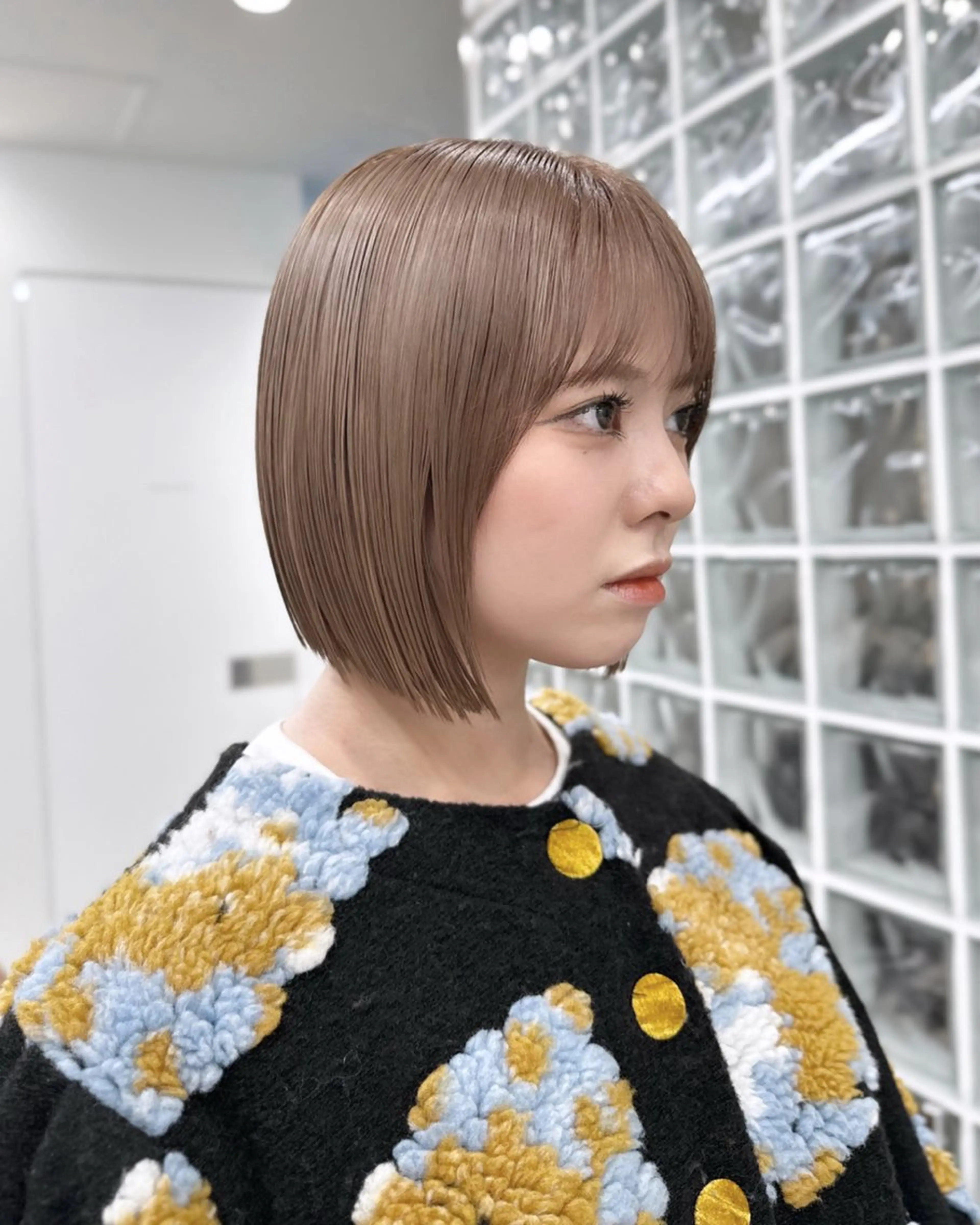 ショート カラー ベージュカラー ブリーチ ダブルカラー ハイトーンカラー ミルクティーベージュ ヘアカラー トリートメント ❣️本日ショート カット大募集❣️のヘアスタイル