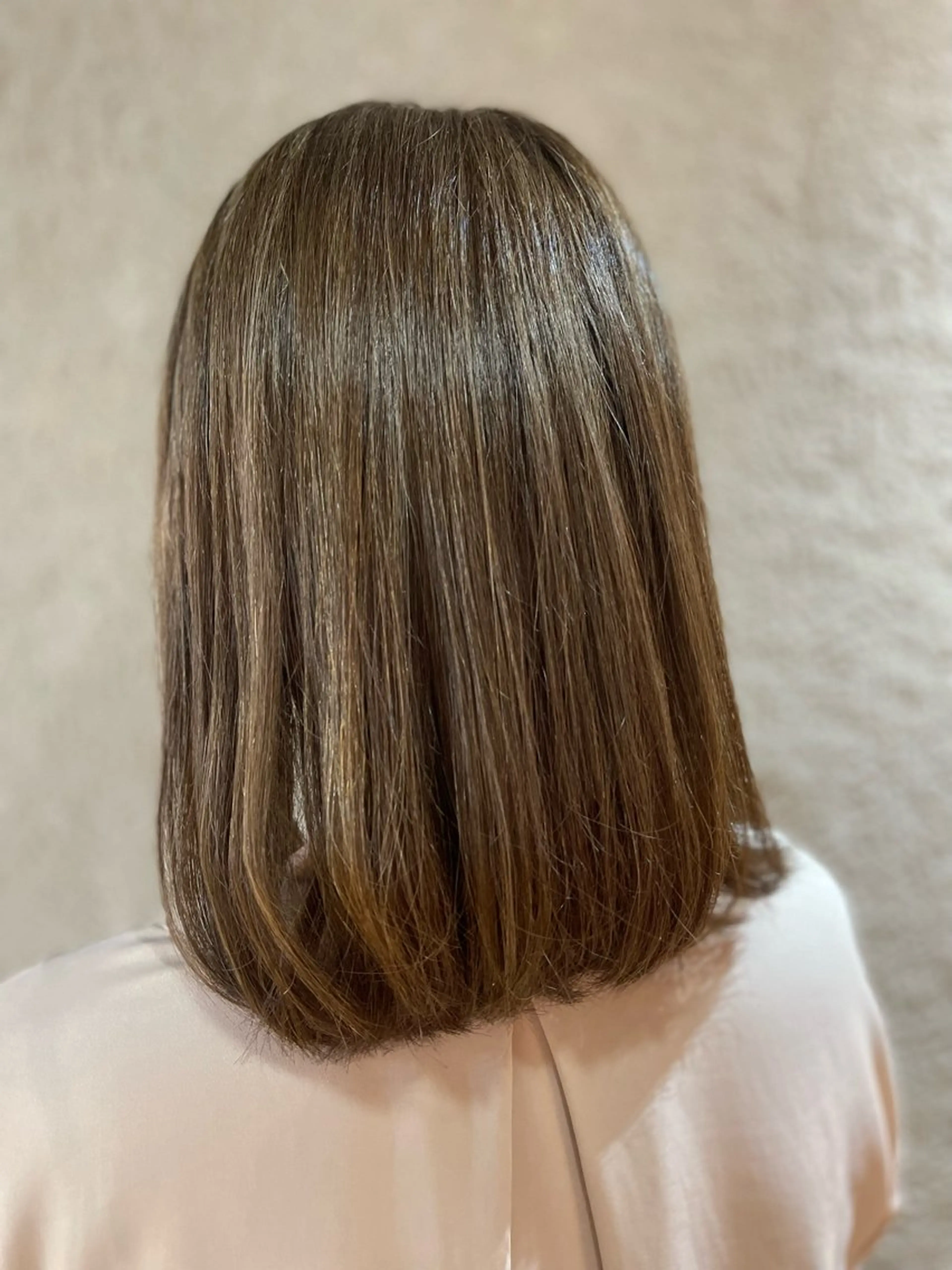 セミロング ヘアカラー ヘアセット ハートボックス　四ツ谷所属・Heart box 仲嶺　瑠輝のヘアスタイル