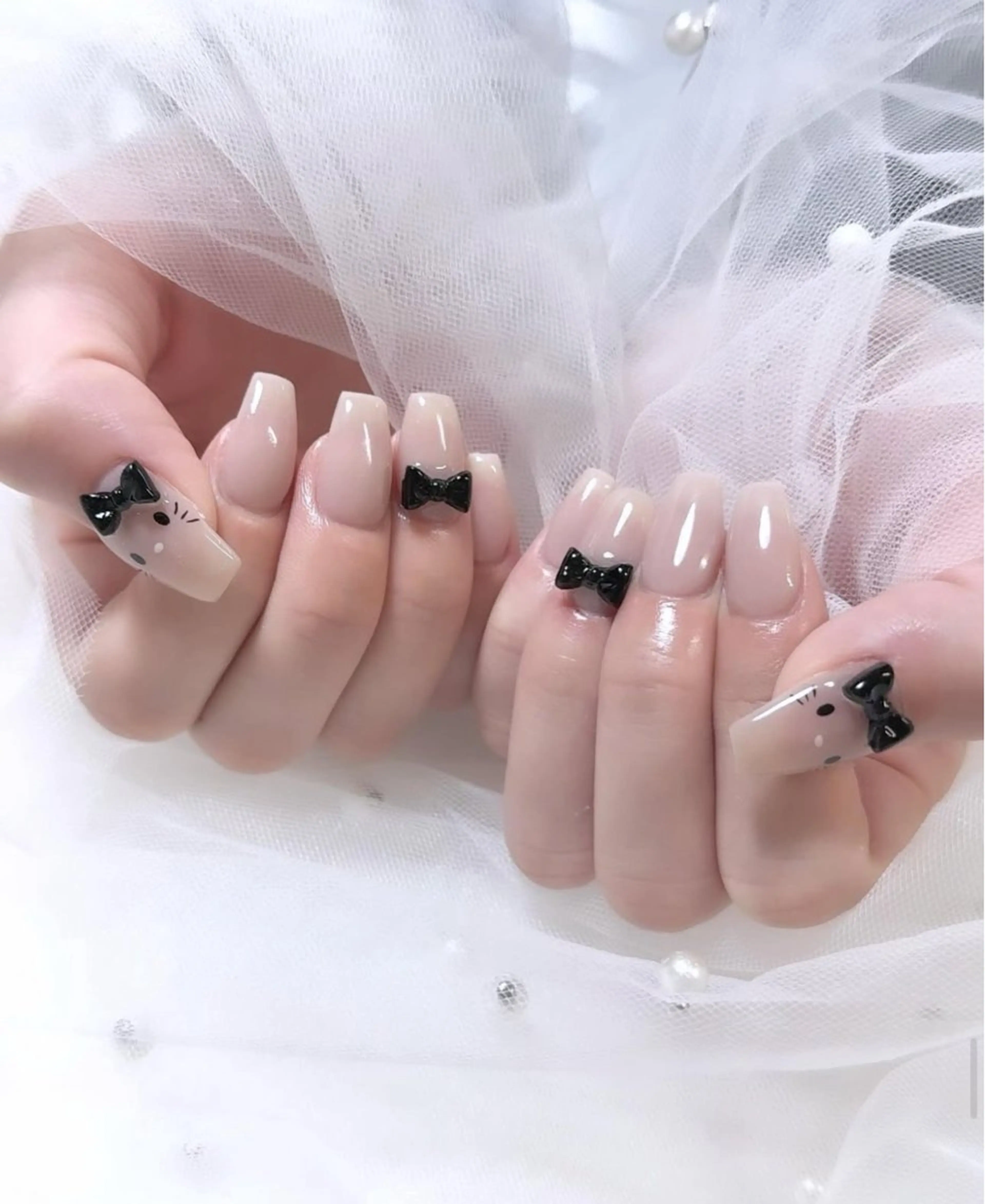 ネイル アニマル柄 オーロラネイル チークネイル フラッシュネイル ジェルネイル ハンドネイル Lina所属・Lina Nail Salonのネイルデザイン