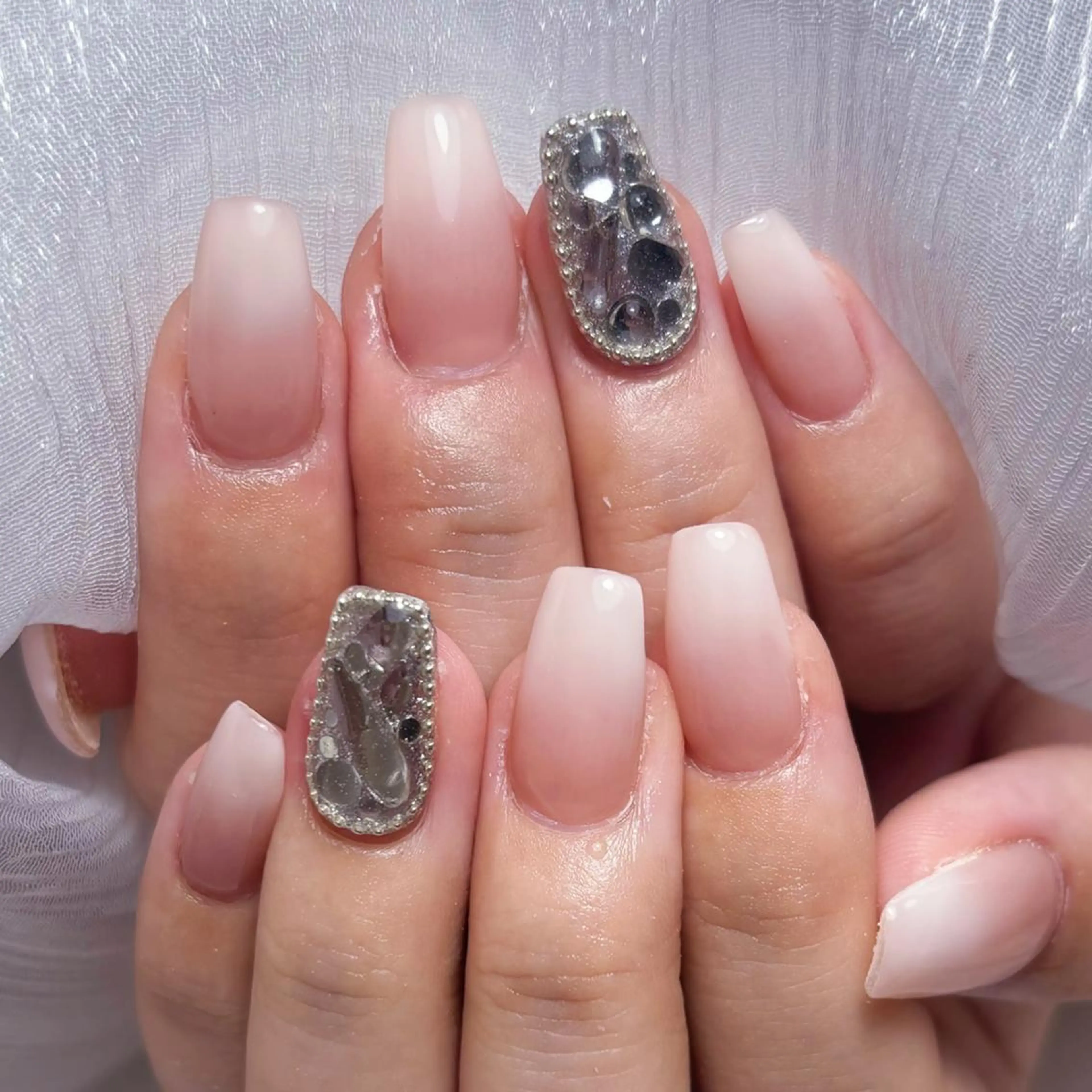 ネイル アートネイル オーロラネイル ガーリー キラキラネイル 韓国ネイル ハンドネイル diamond ♥のネイルデザイン