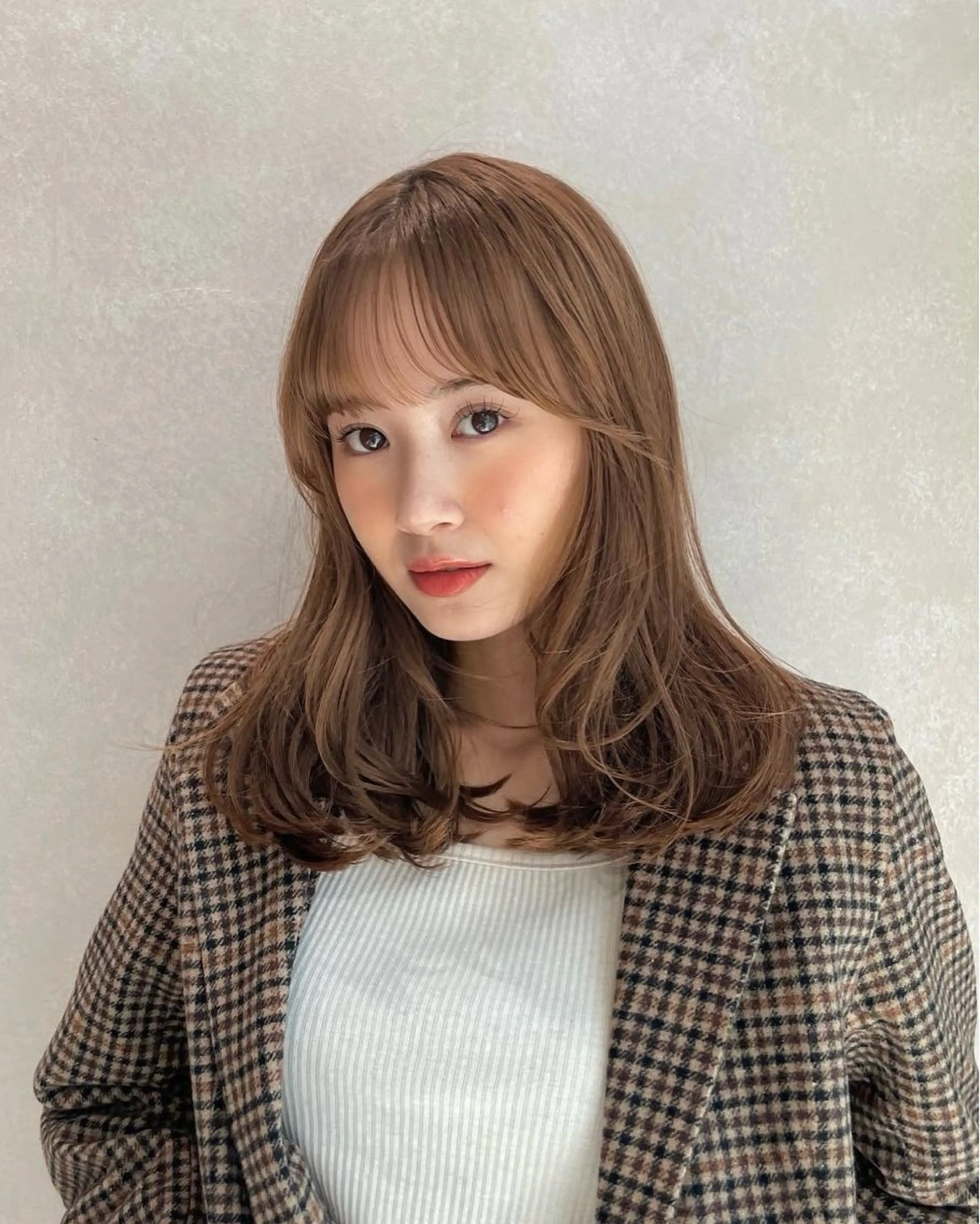 セミロング 透明感カラー🎨 磯部拓磨のヘアスタイル