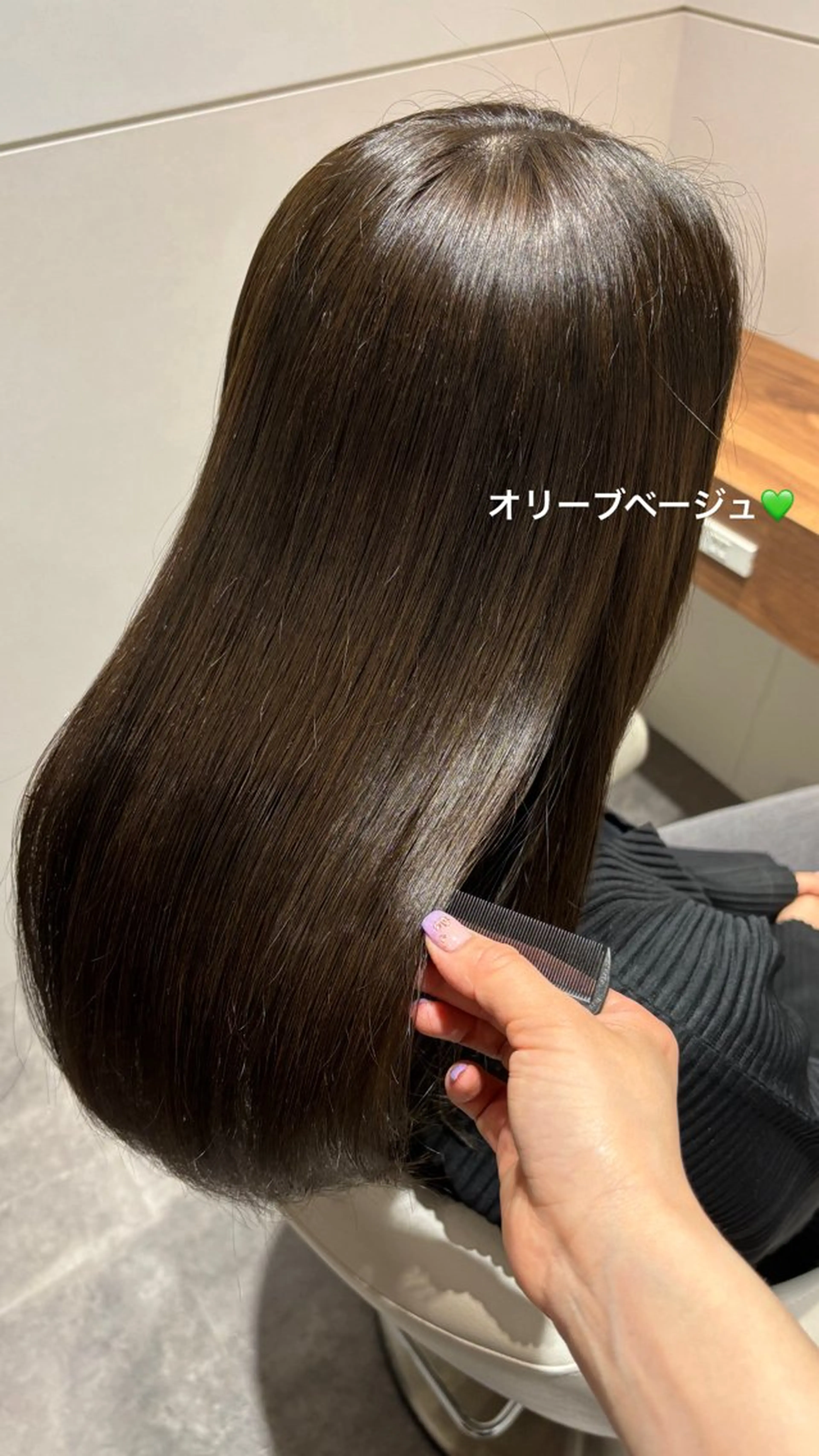 ロング カット ヘアカラー トリートメント 髪質改善 🤍erikaのヘアスタイル