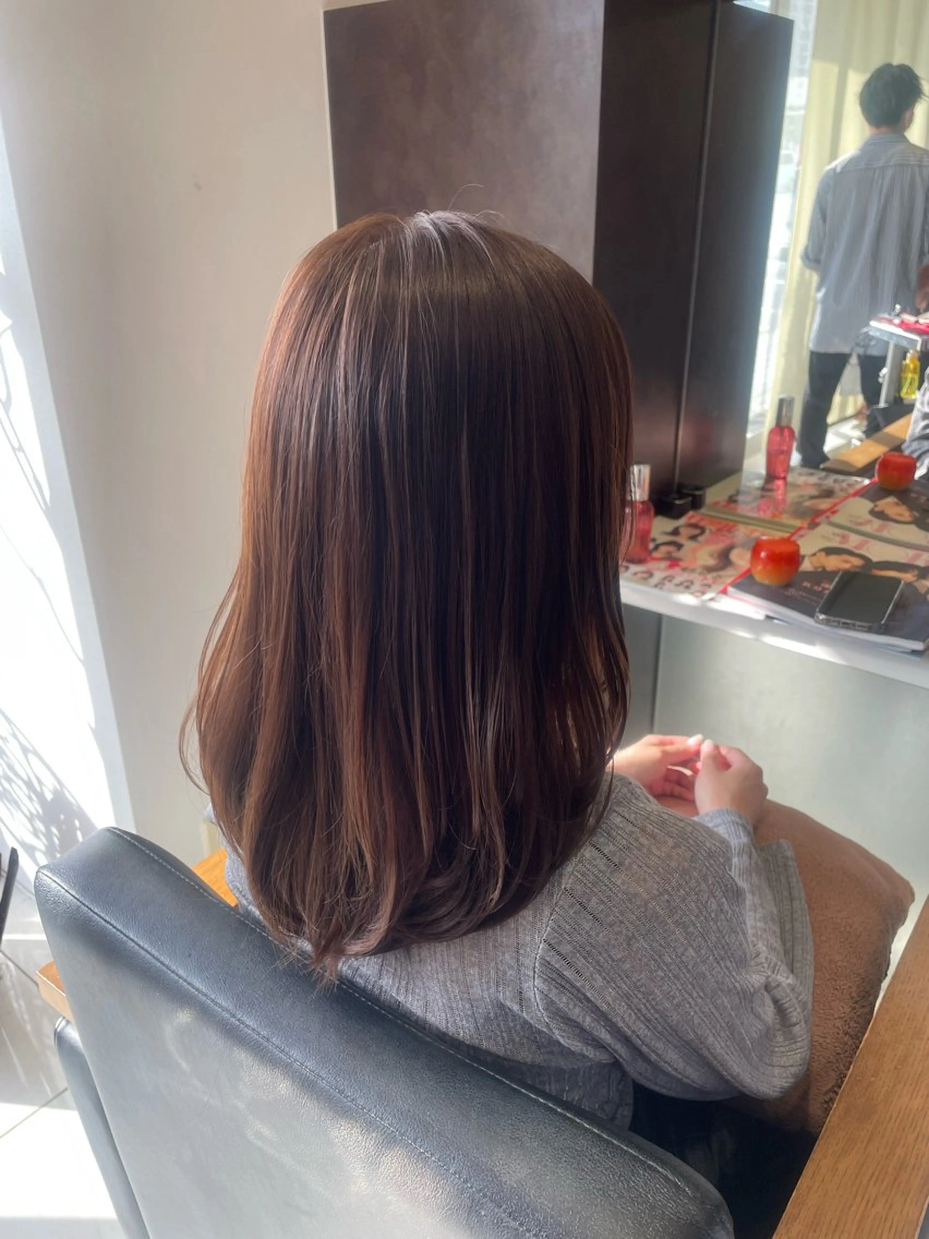 セミロング カラー カット ヘアカラー トリートメント 🍊うる艶暖色カラー ボブ🍓マツパまゆかのヘアスタイル