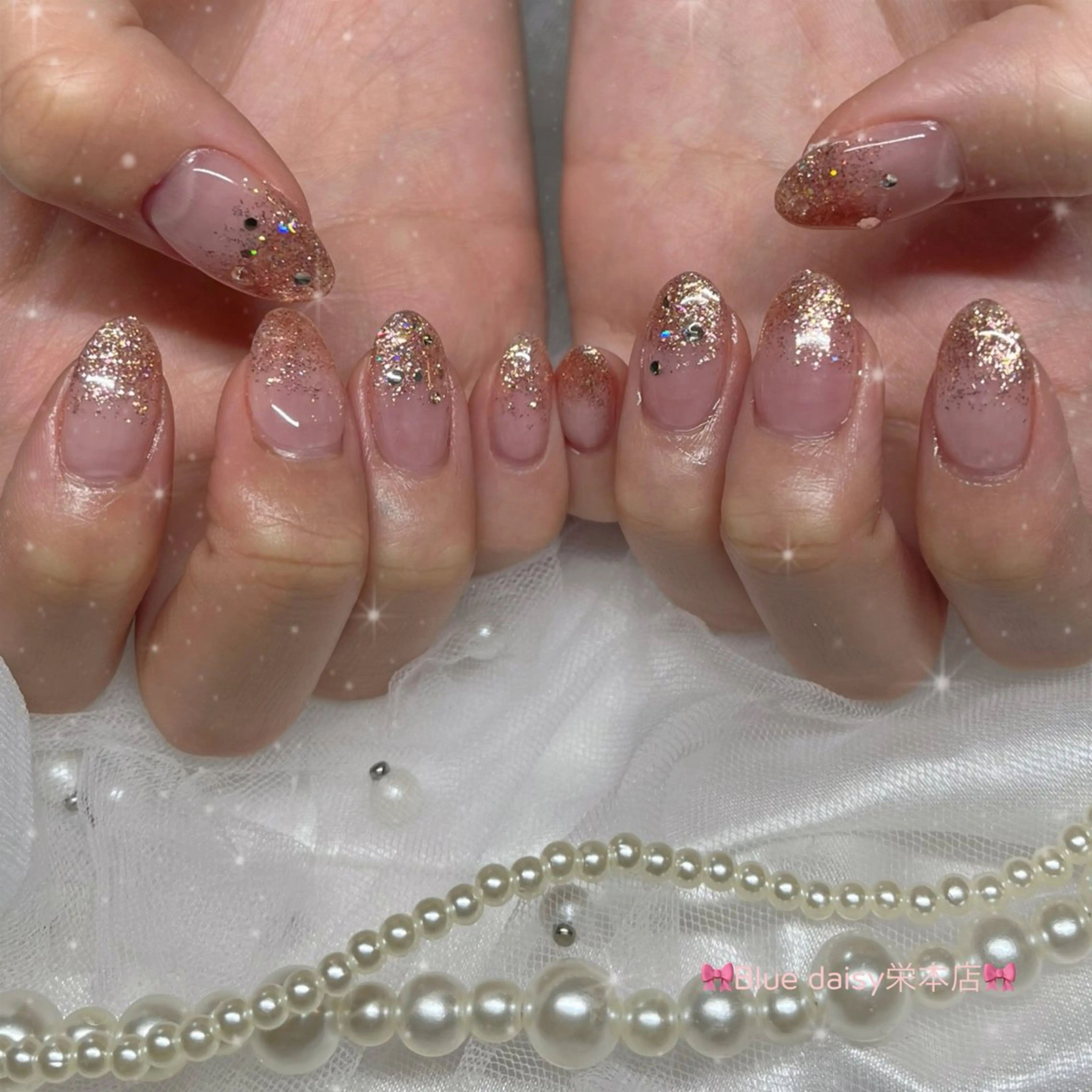 ネイル ゴールド ラメ(グリッター) ラメグラデーション ピンク ハンドネイル ブルーデイジー栄本店所属・BlueDaisy 栄本店のネイルデザイン