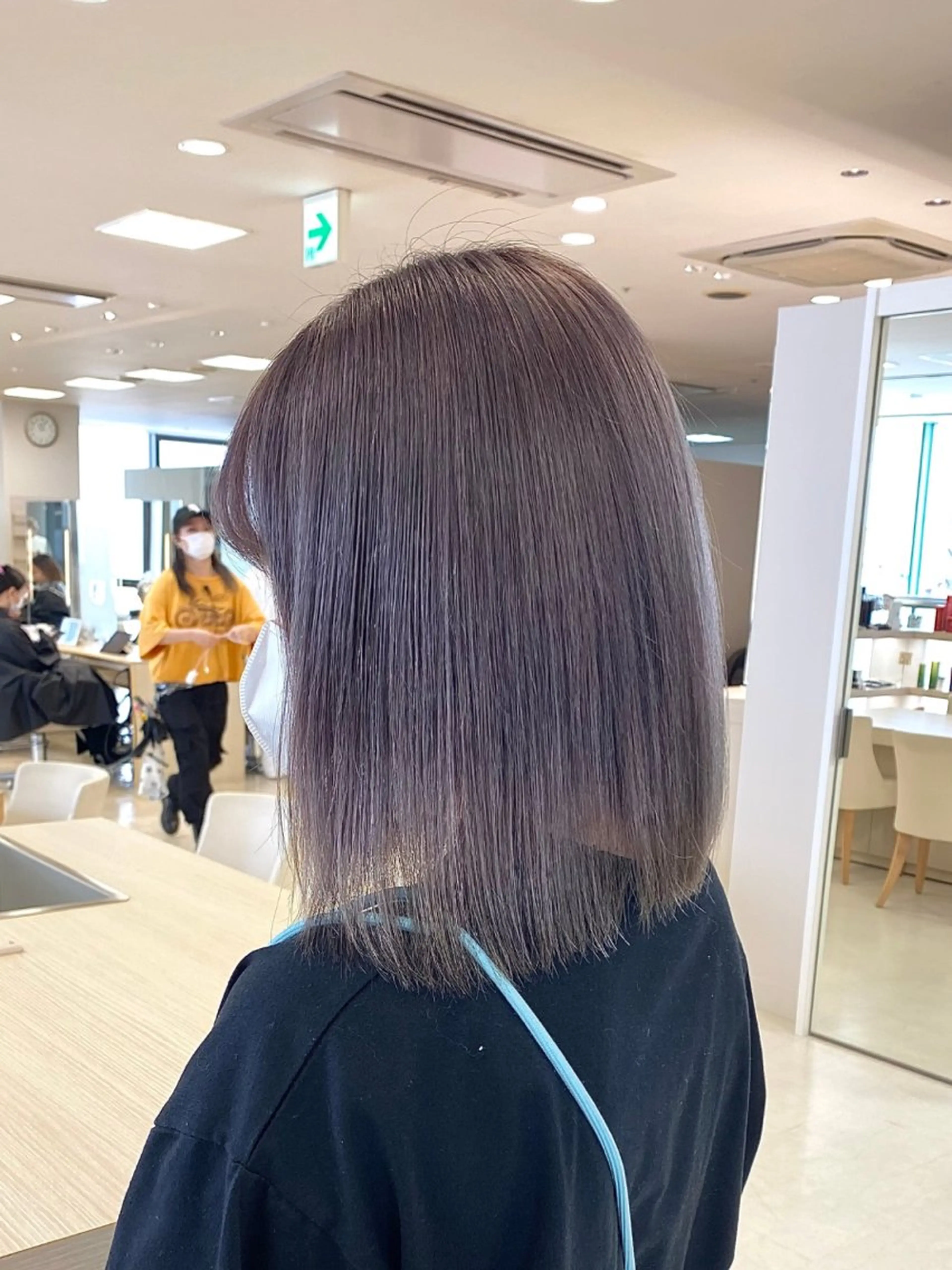 ショート カラー 銀座メンズパーマ🦚 ブリーチ🌿レイヤーのヘアスタイル