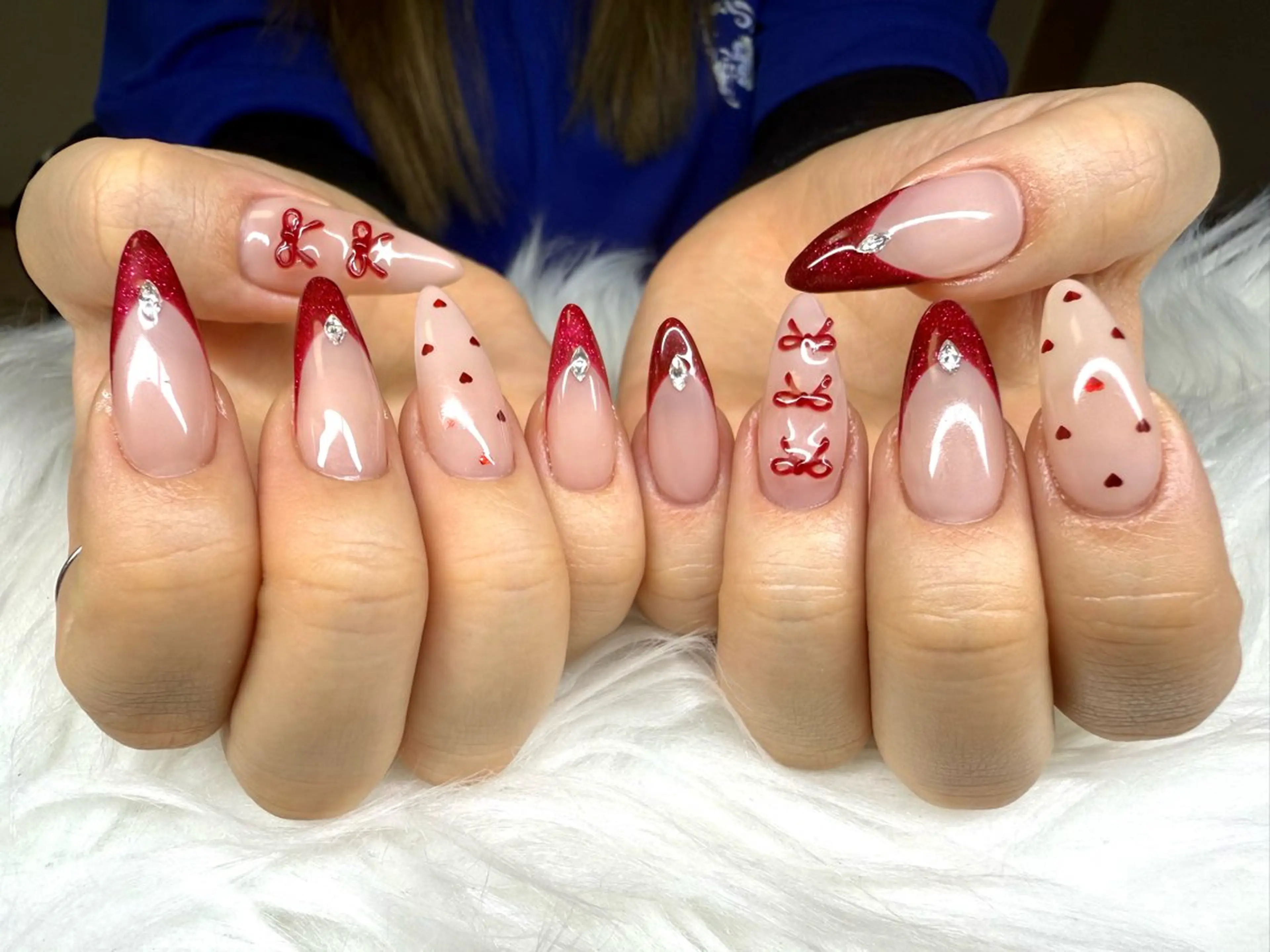 ネイル ホログラムネイル 持ち込み ストーンネイル 上原 小夏のネイルデザイン