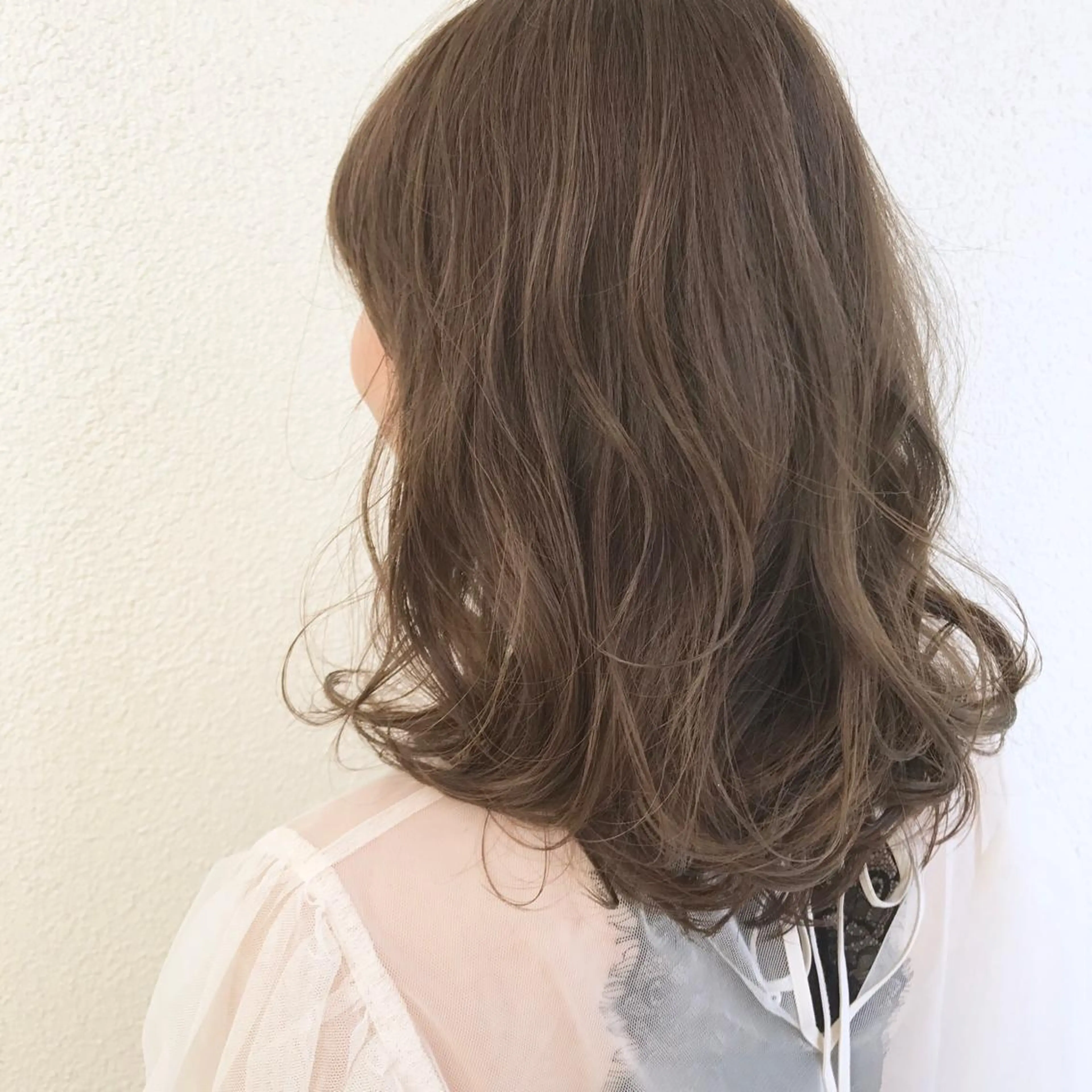 ミディアム ブリーチなしで透明感 艶カラー【Ryo】のヘアスタイル